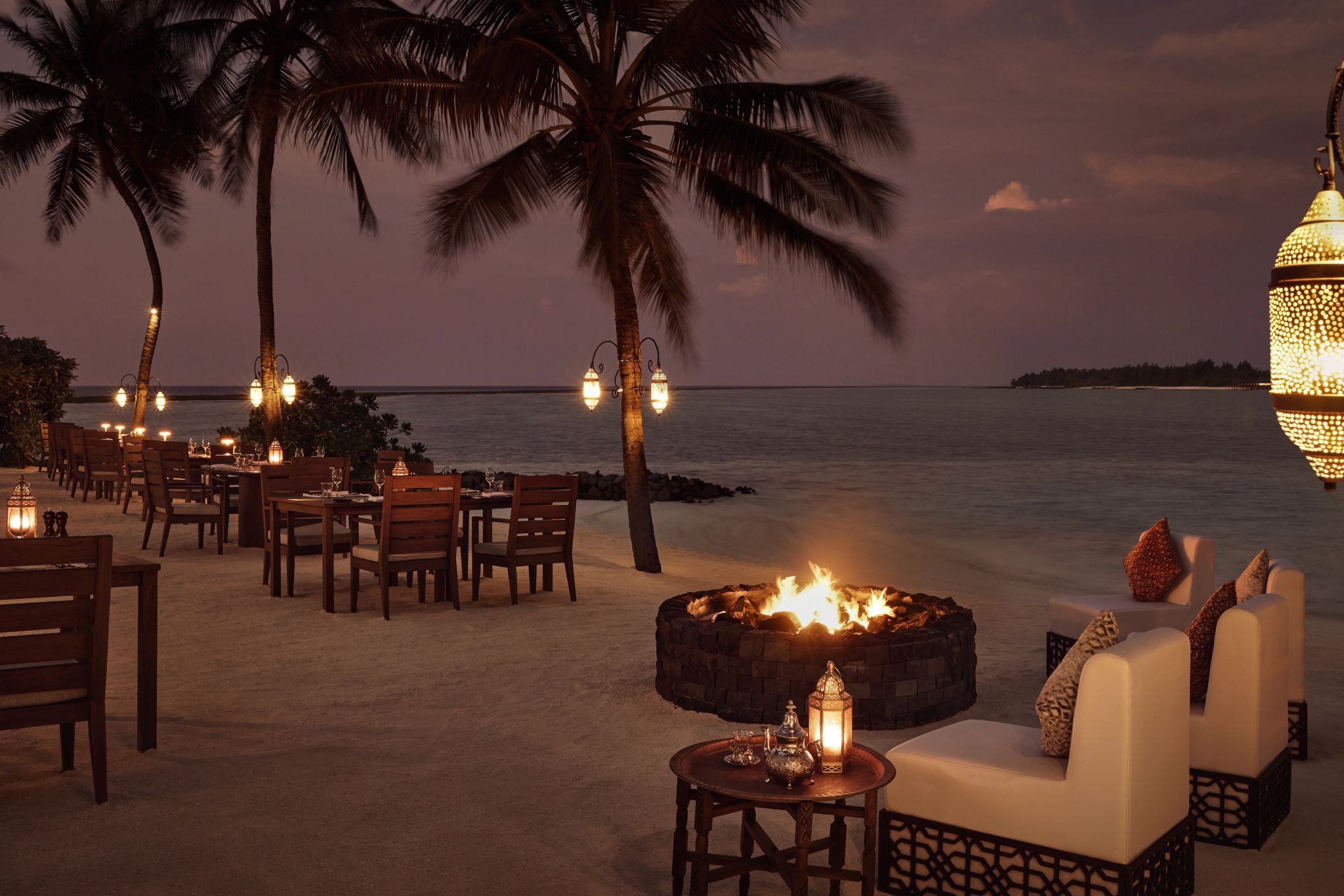 Restaurante Fanditha jantar romantico - jantar pe na areia - refeiçao ao ar livre