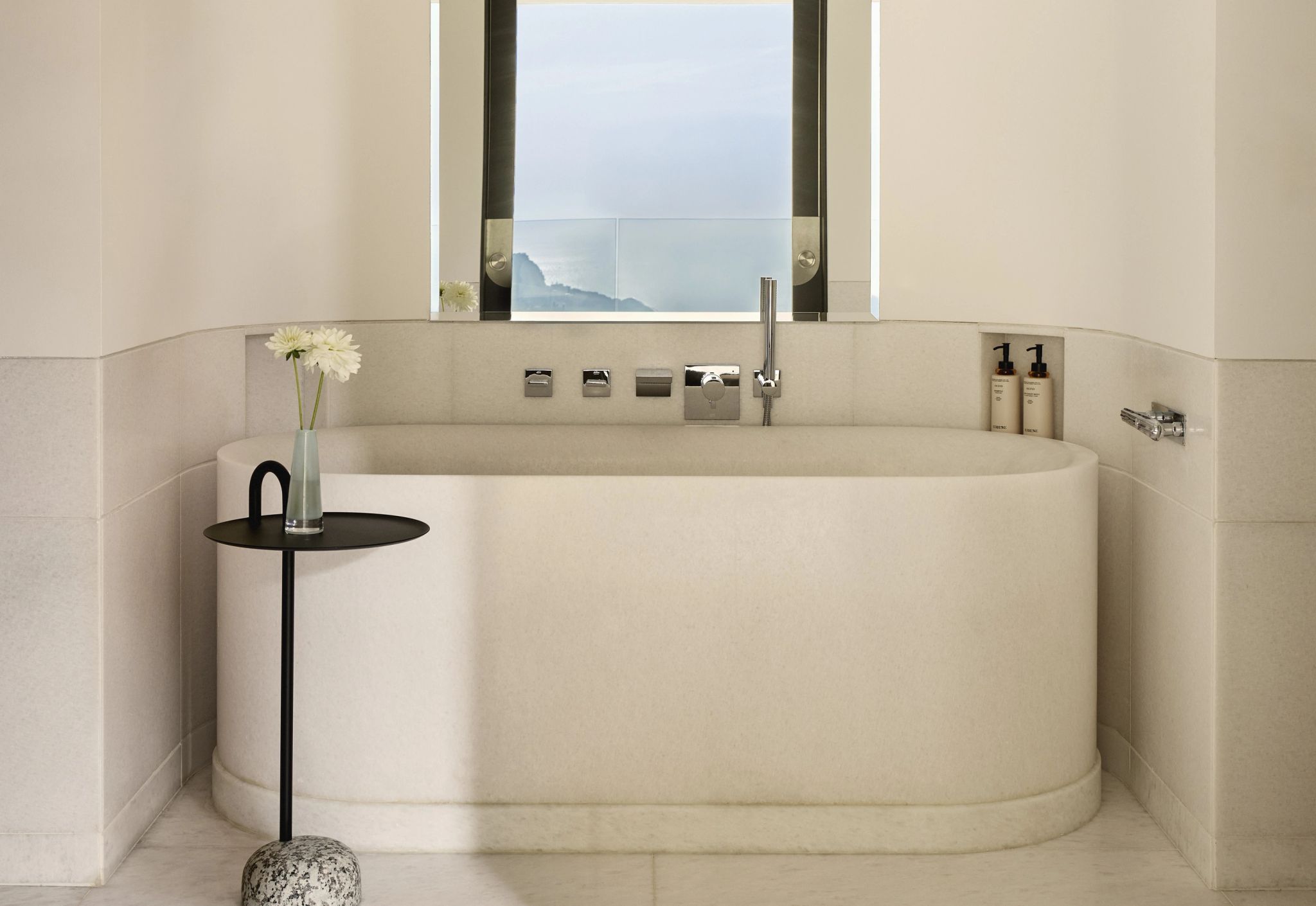 banheira de imersao - banho de banheira - suite com banheira