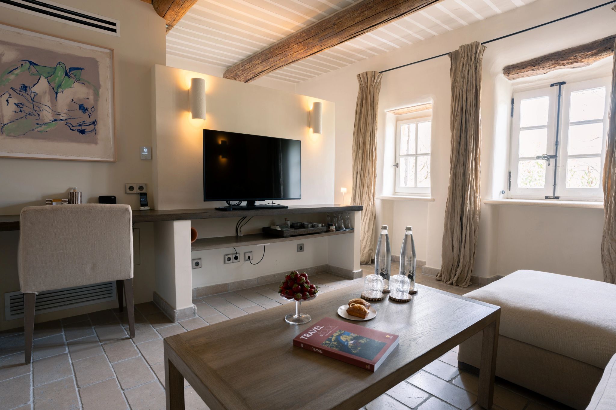 Classic Suite mesa de trabalho – sala de tv – sala privativa - sala de estar - suite com sala