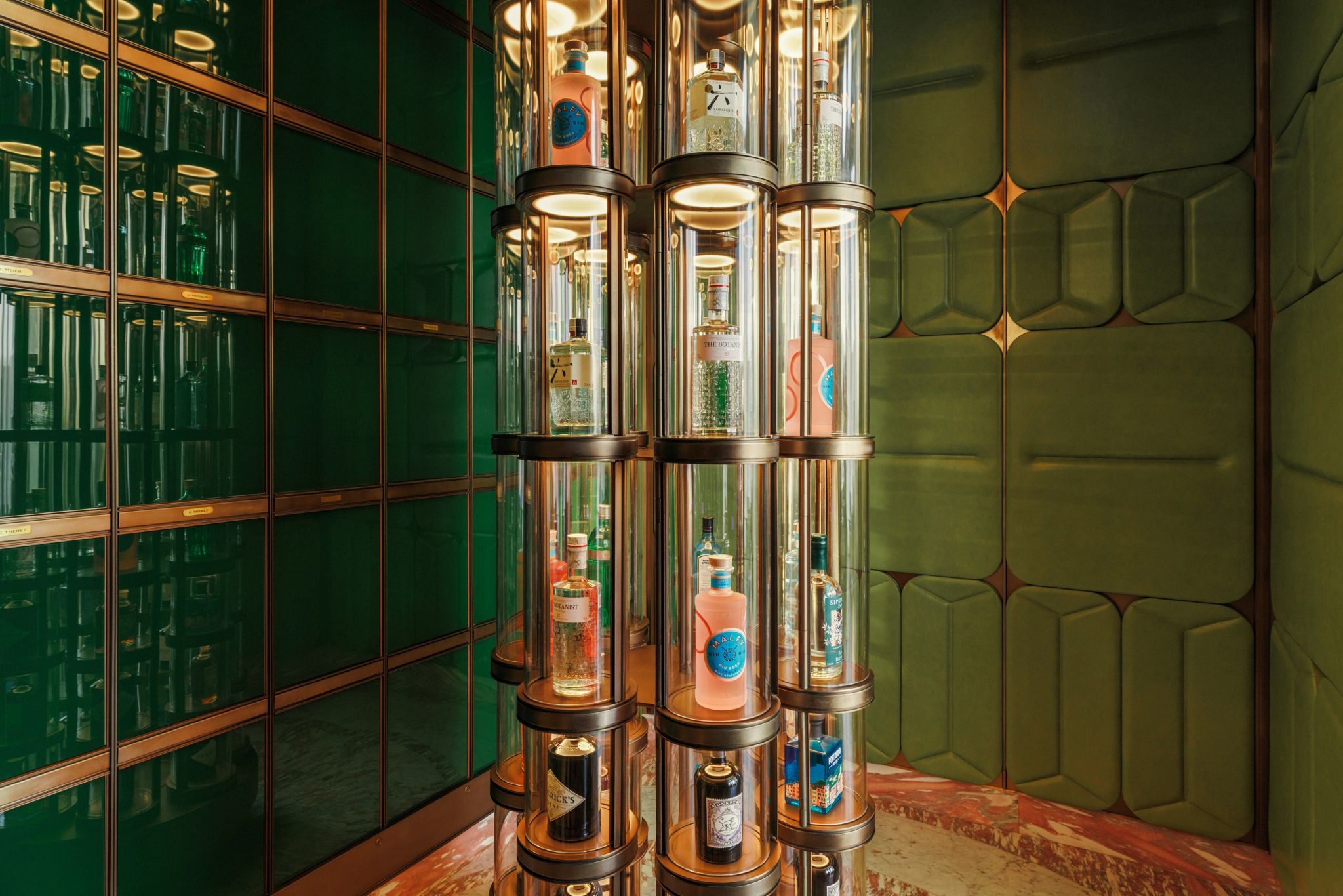 gintower rialto dubai - bar exclusivo hotel - torre de gin