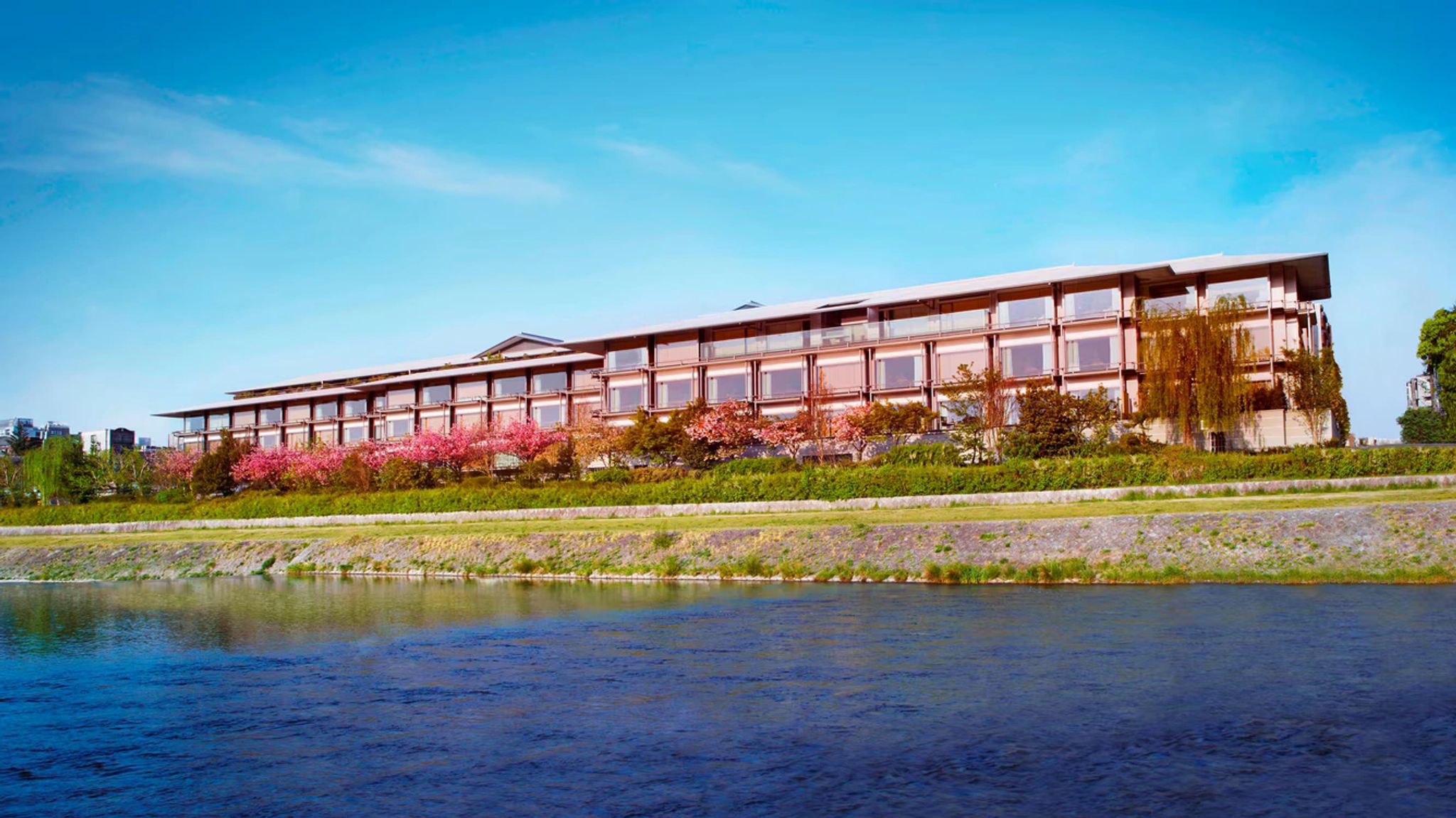 The Ritz-Carlton, Kyoto jardim japones - Rio Kamogawa - montanhas Higashiyama