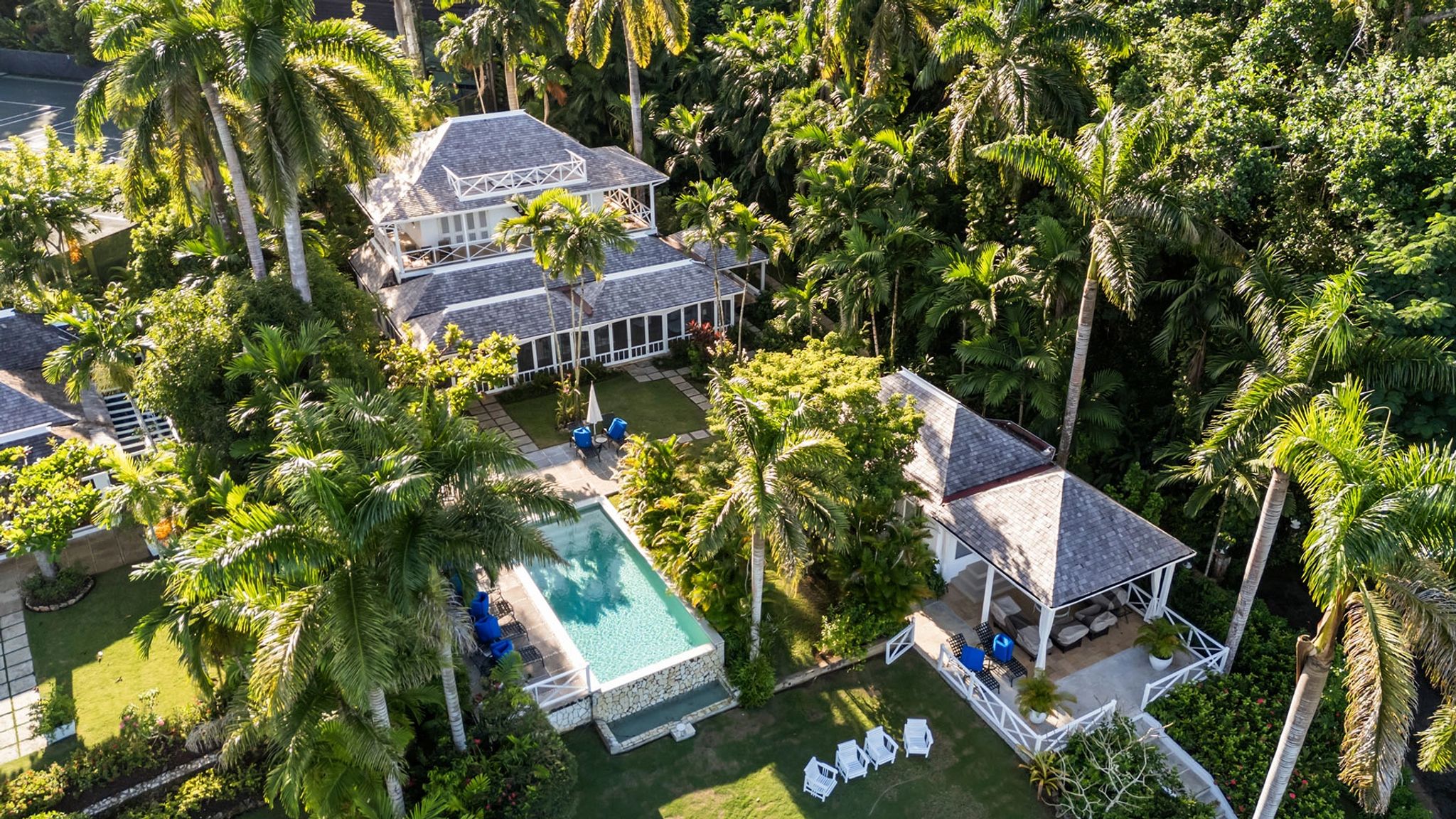 Four Bedroom Classic Villa  vila privativa - vista aerea - paisagem natural - area verde