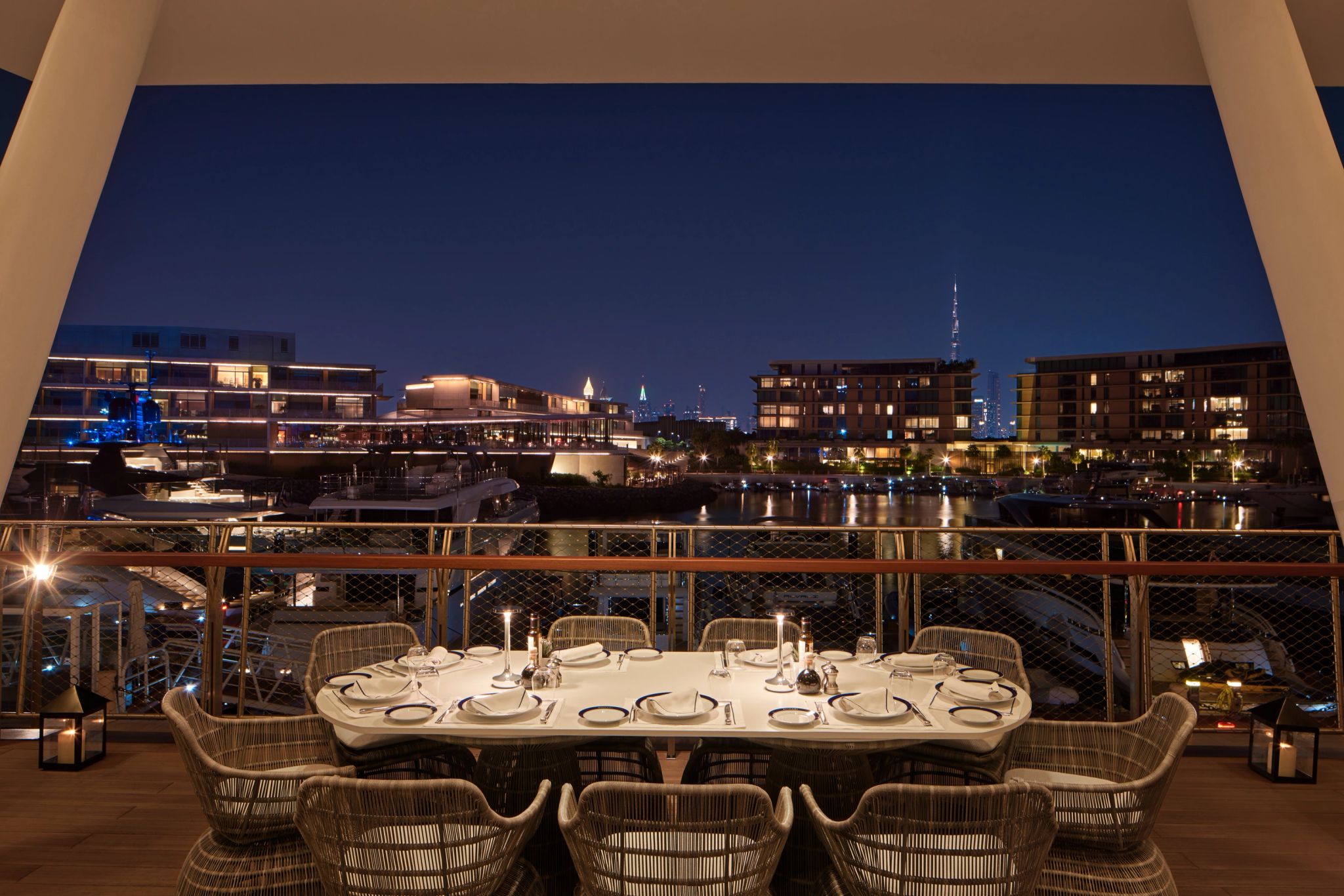 The Bvlgari Resort Dubai Yacht Club Restaurant  restaurante yacht club - jantar de luxo