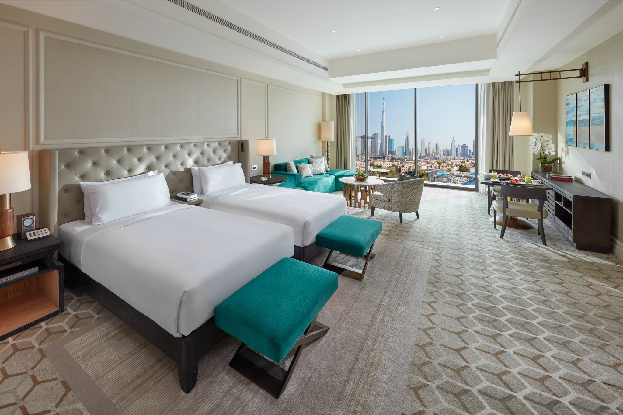 Superior Two Double quarto vista dubai - quarto de hotel - quarto de luxo - quarto com duas camas
