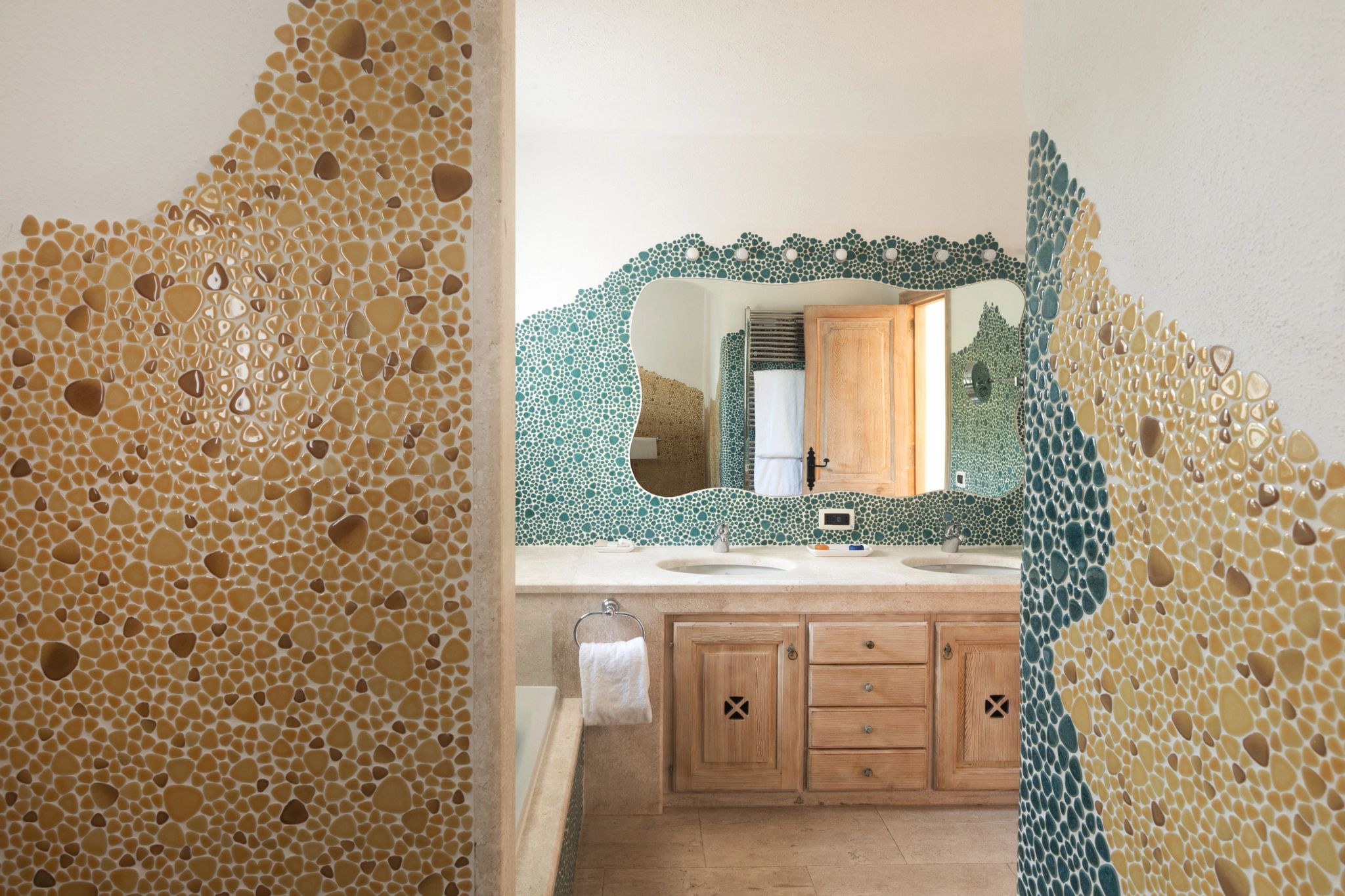 banheiro de luxo – banheiro com banheira – banho relaxante