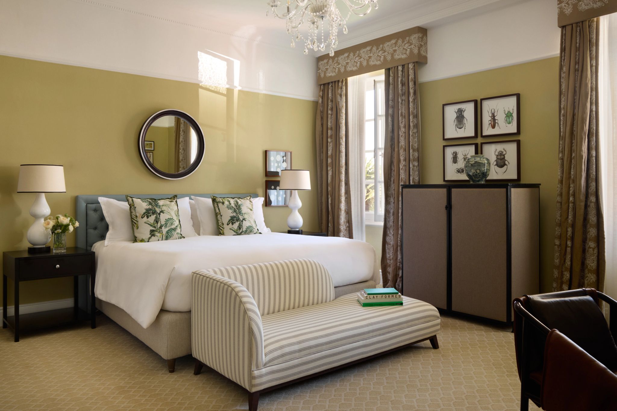 Deluxe quarto de hotel – cama king - size – decoracao de luxo