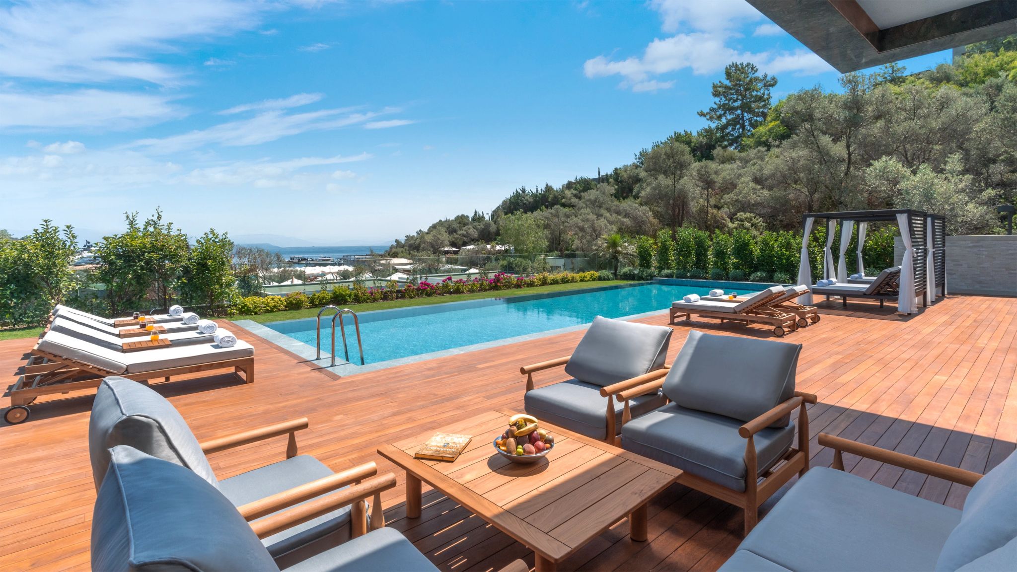 Arya Villa terraço mobiliado - piscina externa - vila com piscina