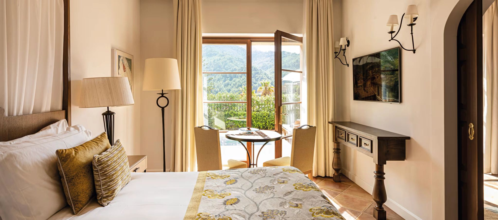 quarto com sofa - quarto grande - cama king