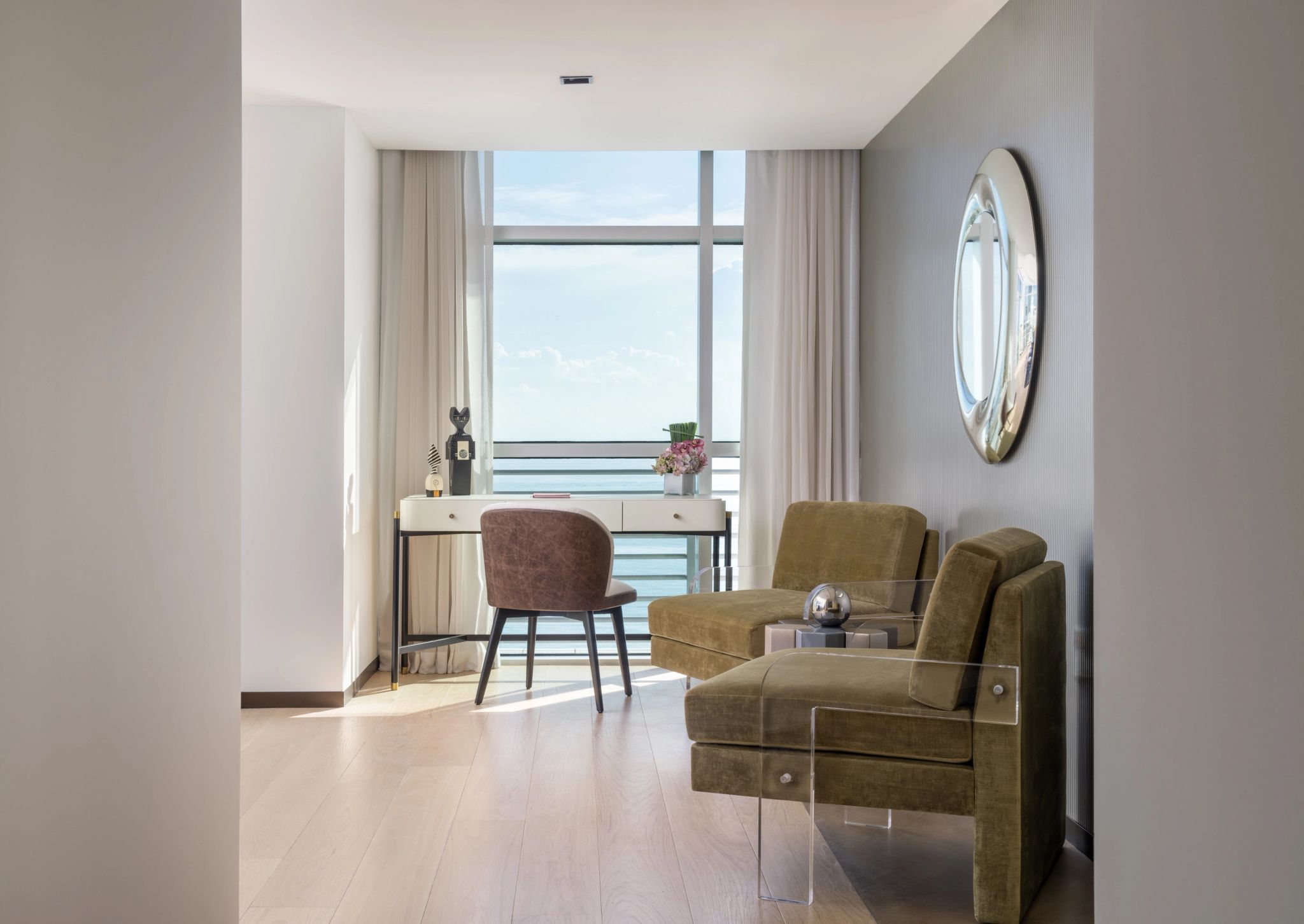 The Ritz-Carlton Suite suite frente mar - design moderno - suite de luxo