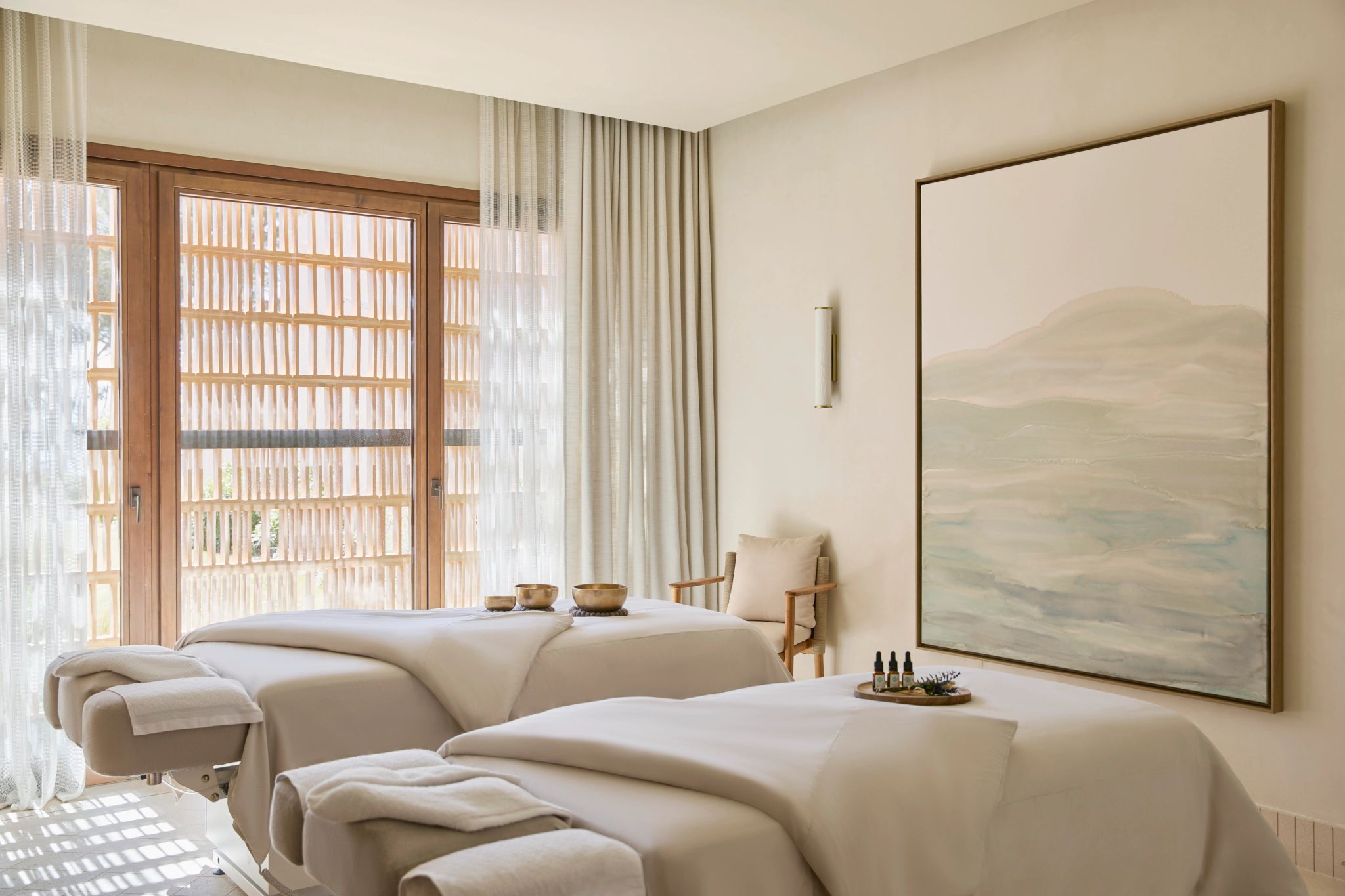 macas de spa - ambiente clean - luz natural e madeira