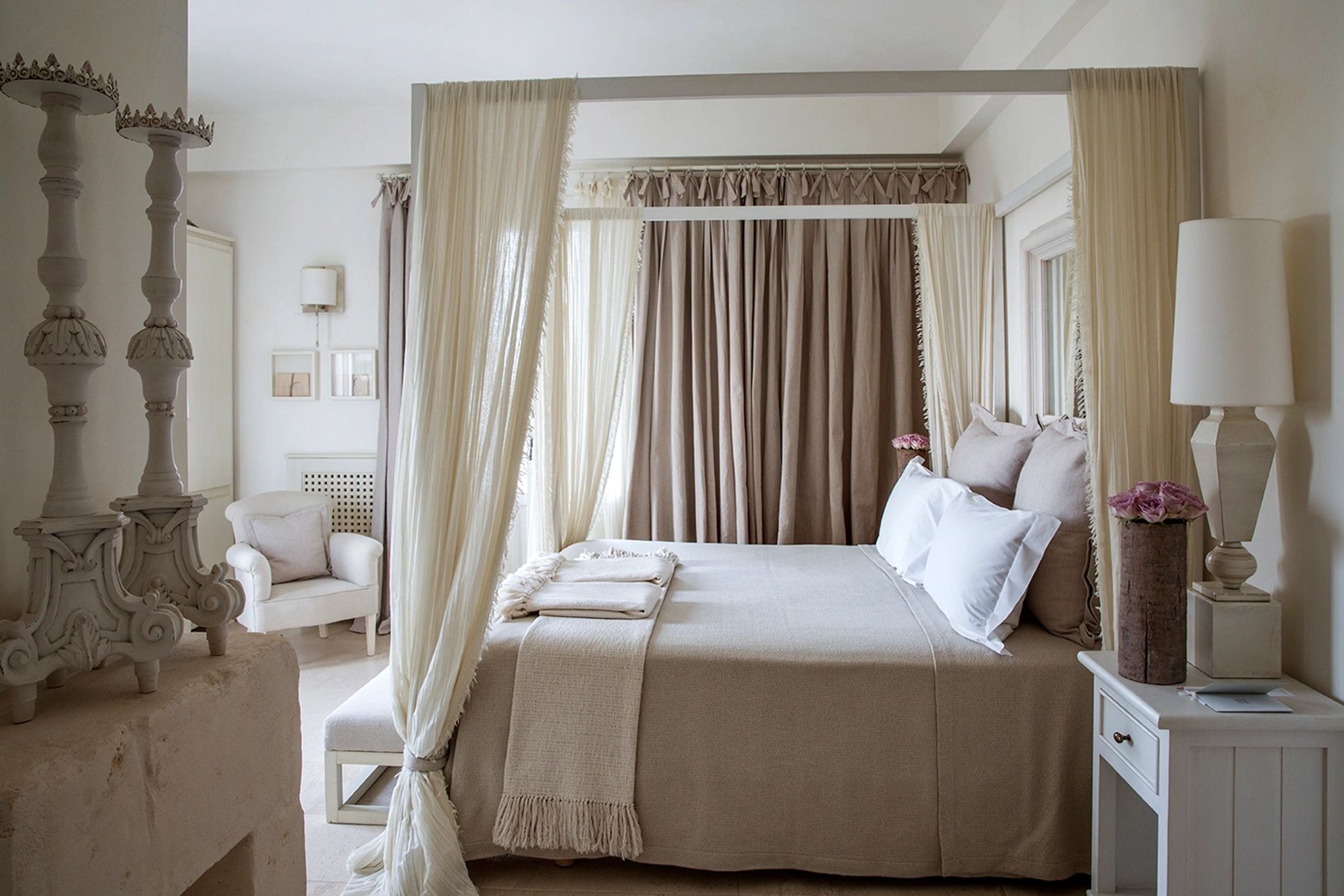 Casa Deliziosa cama de dossel – quarto casal – decoracao de luxo