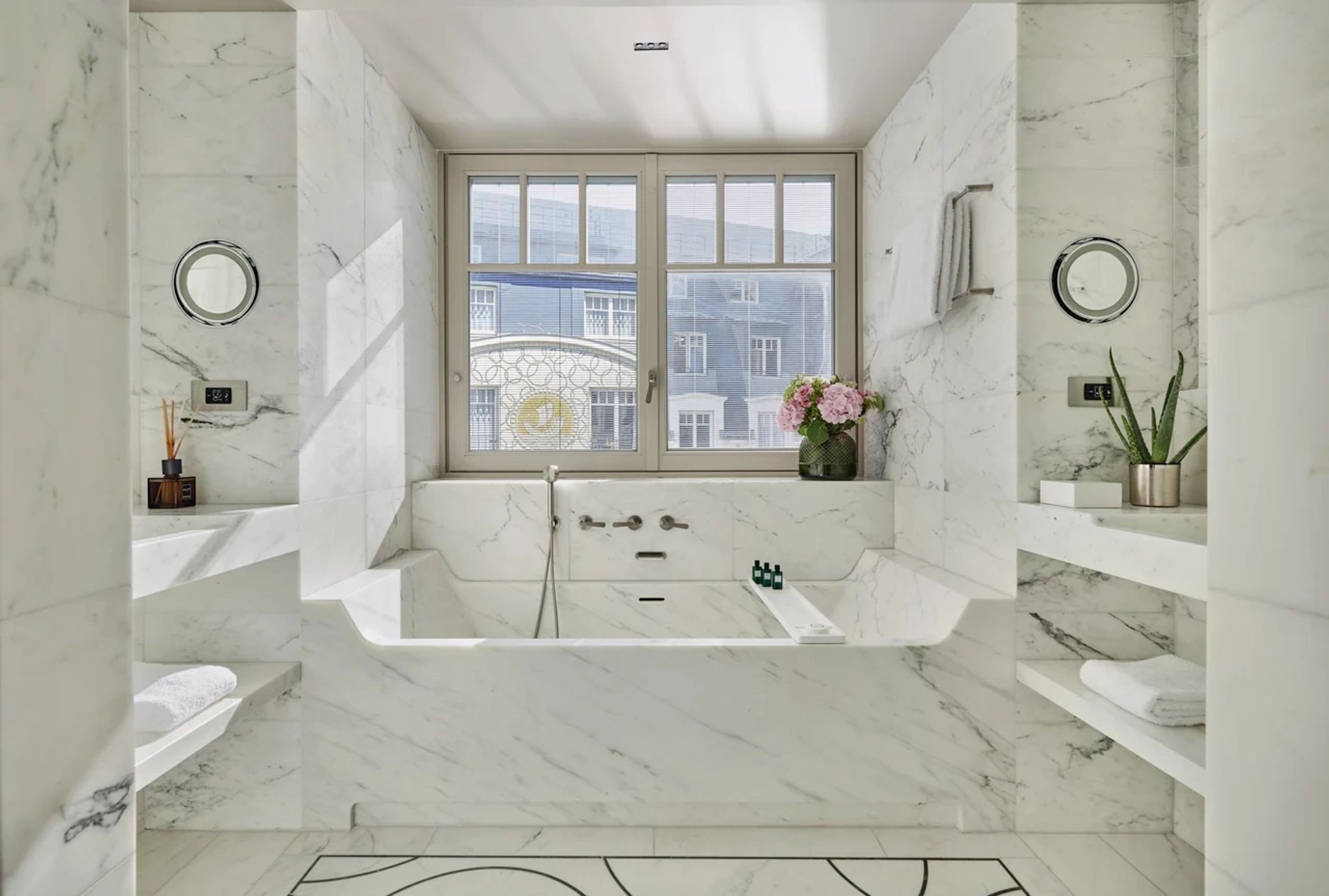 Grand Superior banheira de imersao - banho premium - quarto com banheira