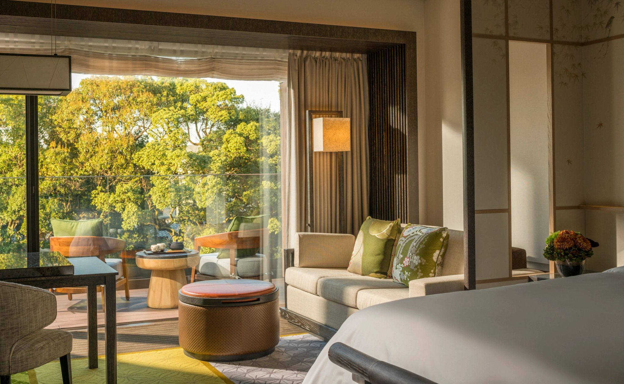 Four Seasons Heritage Garden King quarto de luxo – quarto com varanda – area de estar quarto