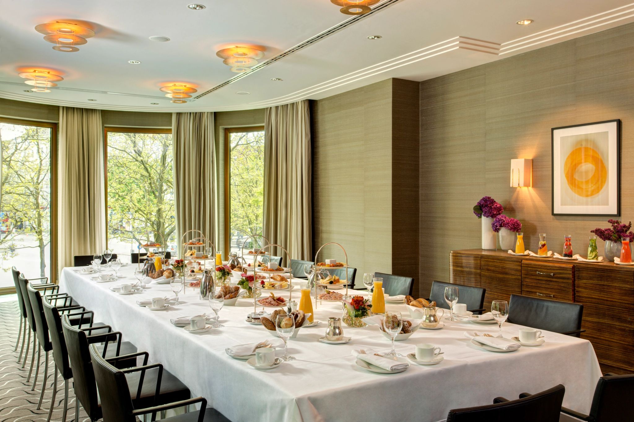 cafe da manha de hotel – sala de reuniao