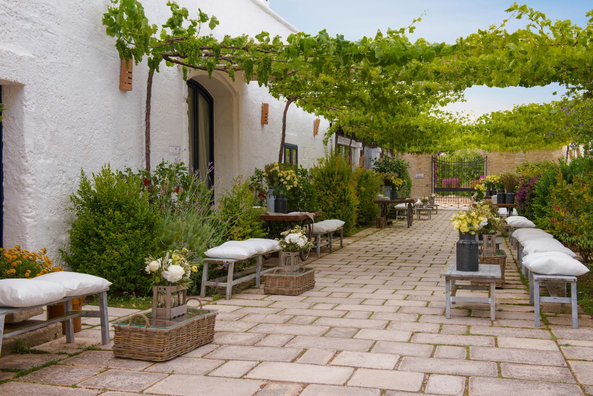 terraço de luxo - viagem romantica – viagem para casais – hotel na praia - jardim