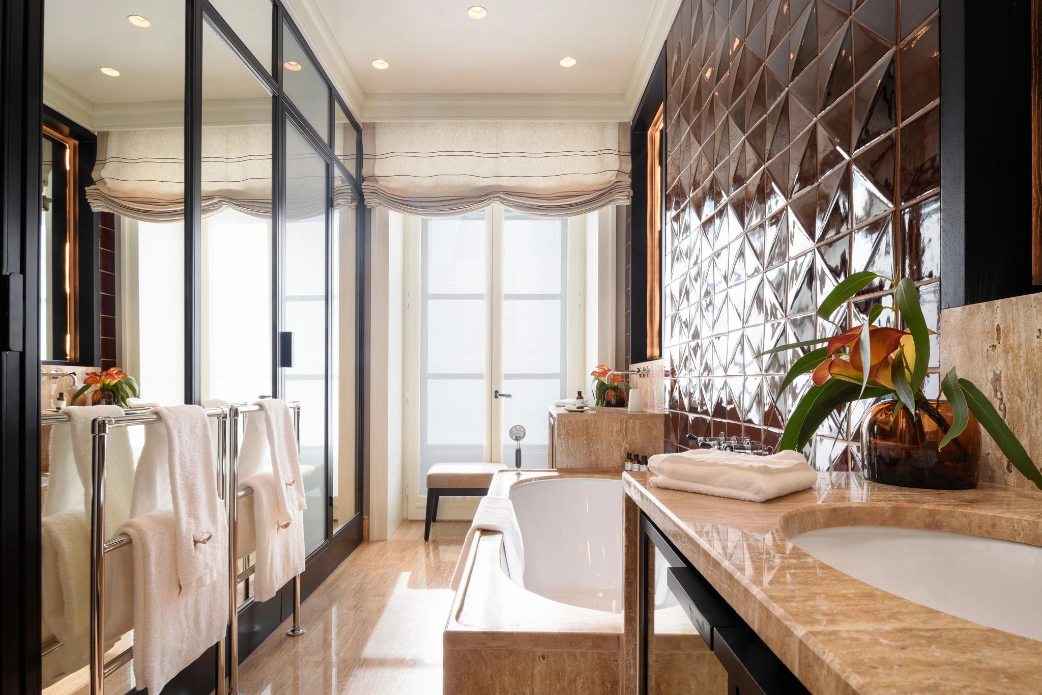 Assinatura Bairro Alto banheiro premium – amenidades de luxo – banheira de imersao