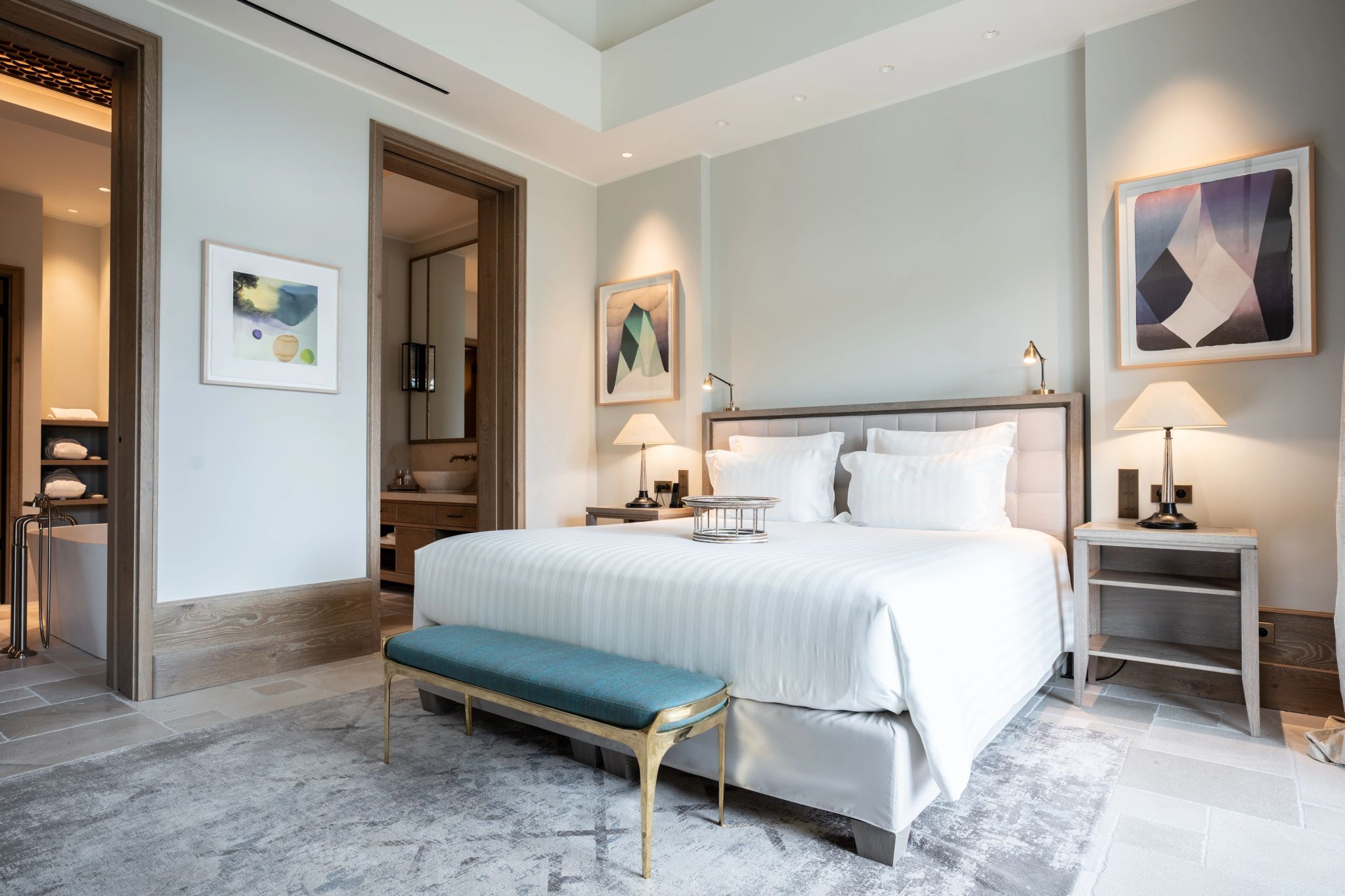 Cyrène Suite decoraçao moderna – suite cinco estrelas – suite conforto - suite king - cama king