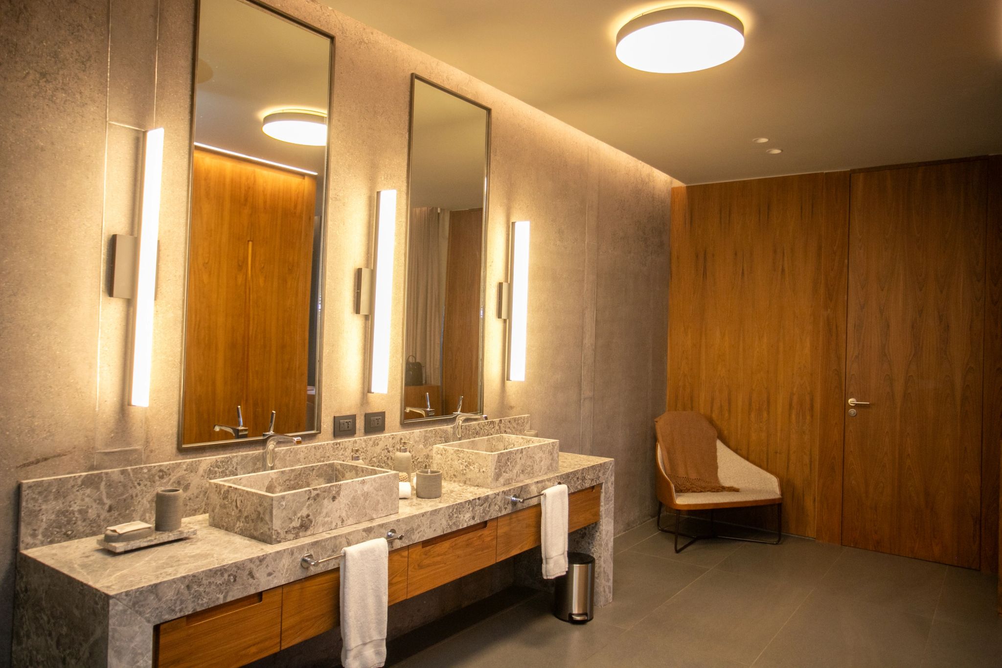 Spa Suite Sauna banho premium – pia de marmore – banheiro spa