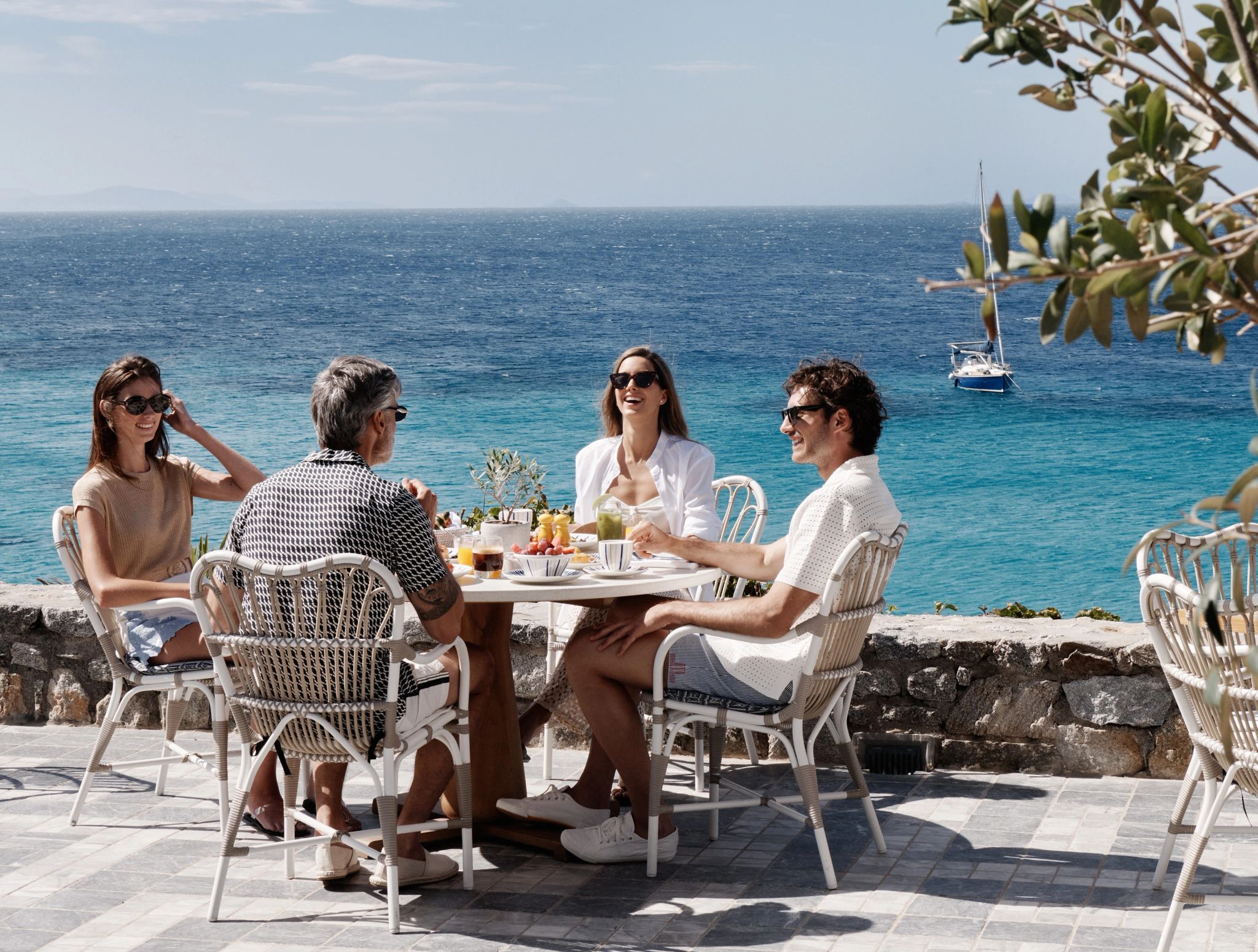 terraço frente mar - almoço em familia - almoço ao ar livre