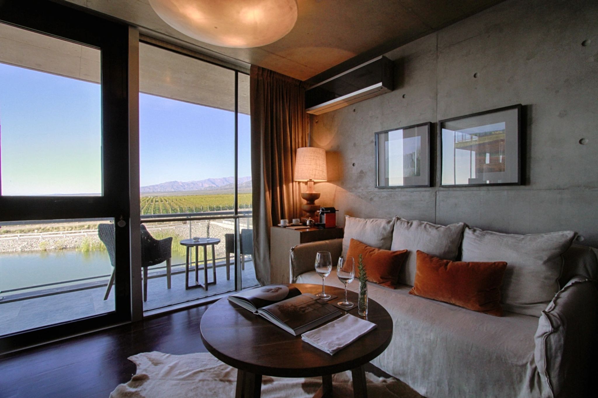 Laguna Suite suite master - sala de estar - decoracao minimalista