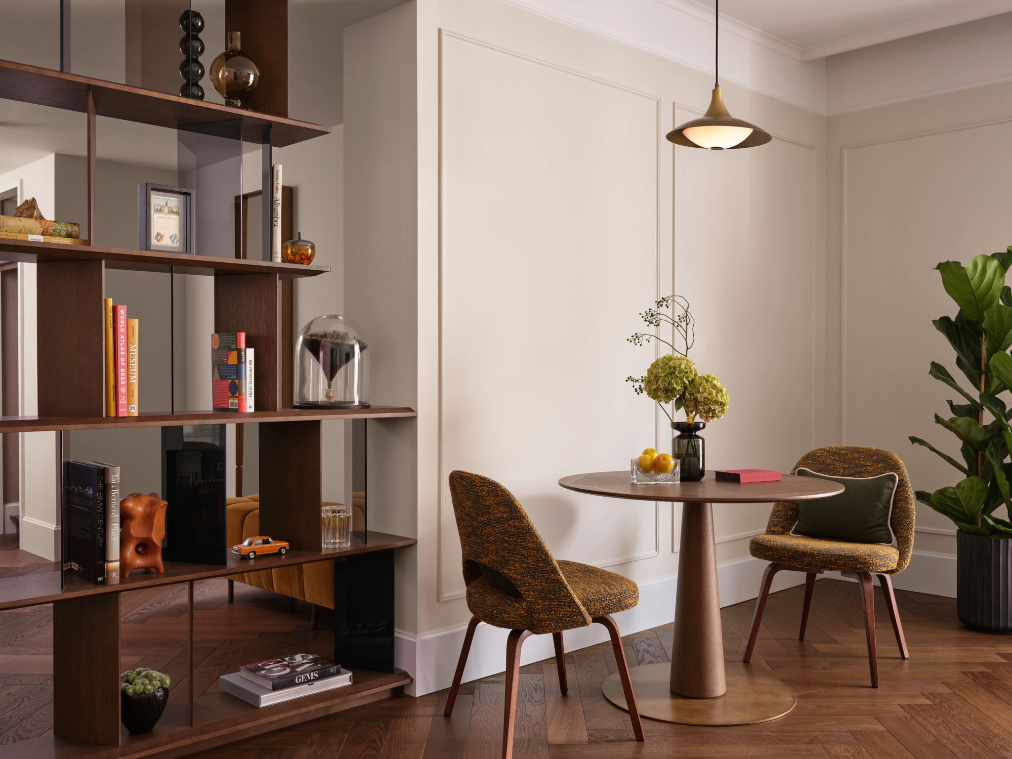 Grand Premier Suite mesa de trabalho - estante de livros - suite moderna