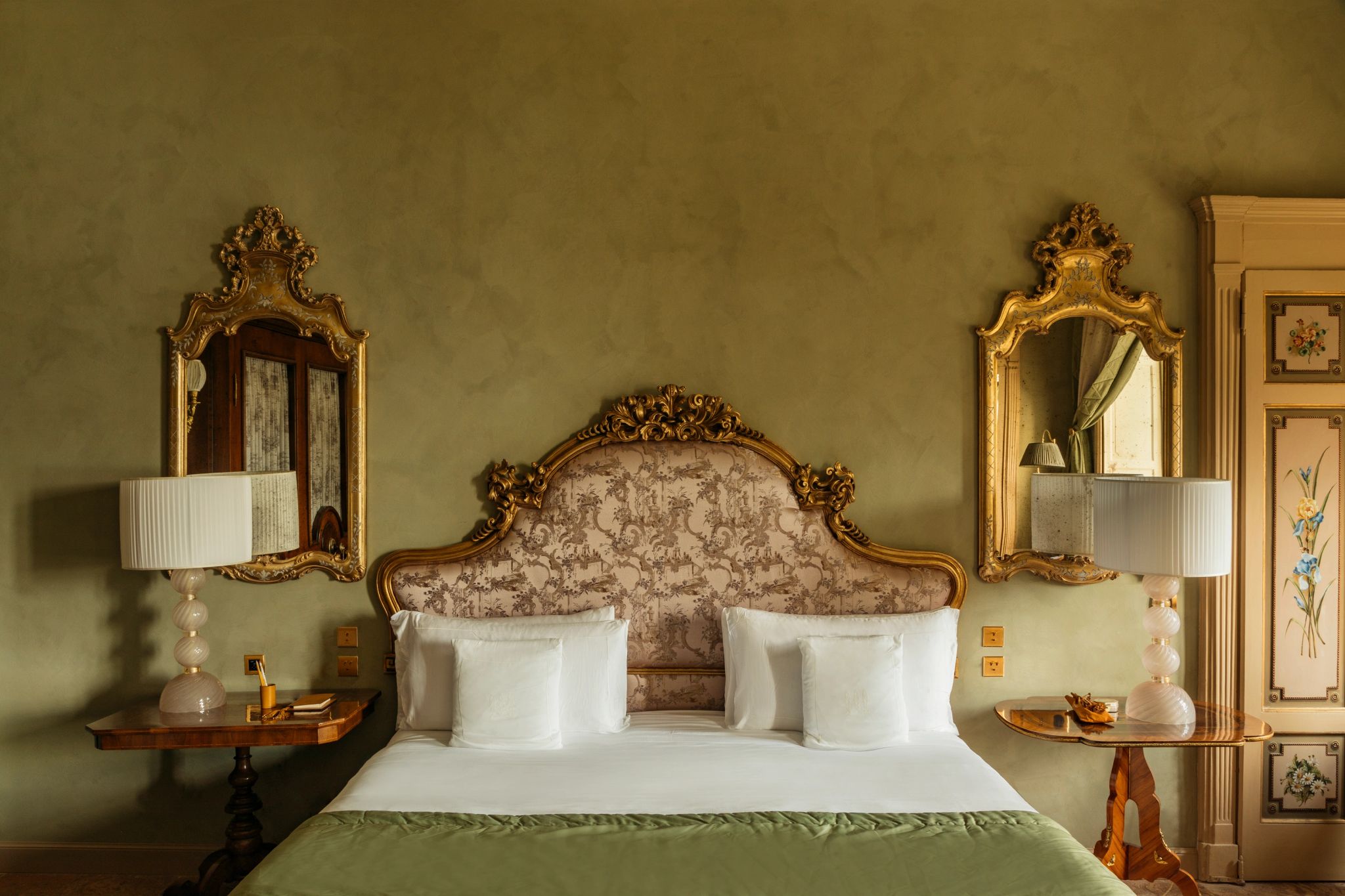 Junior Suite in the Villa Lake View cama de casal – cama de hotel – design classico