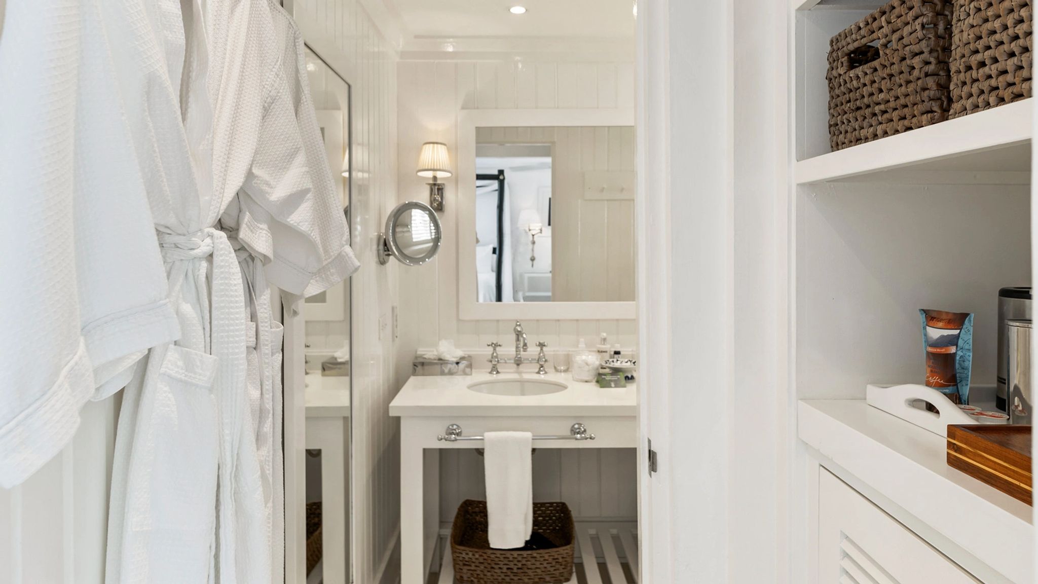 Oceanfront Balcony Double  banheiro em marmore - banheiro moderno - banheiro de luxo