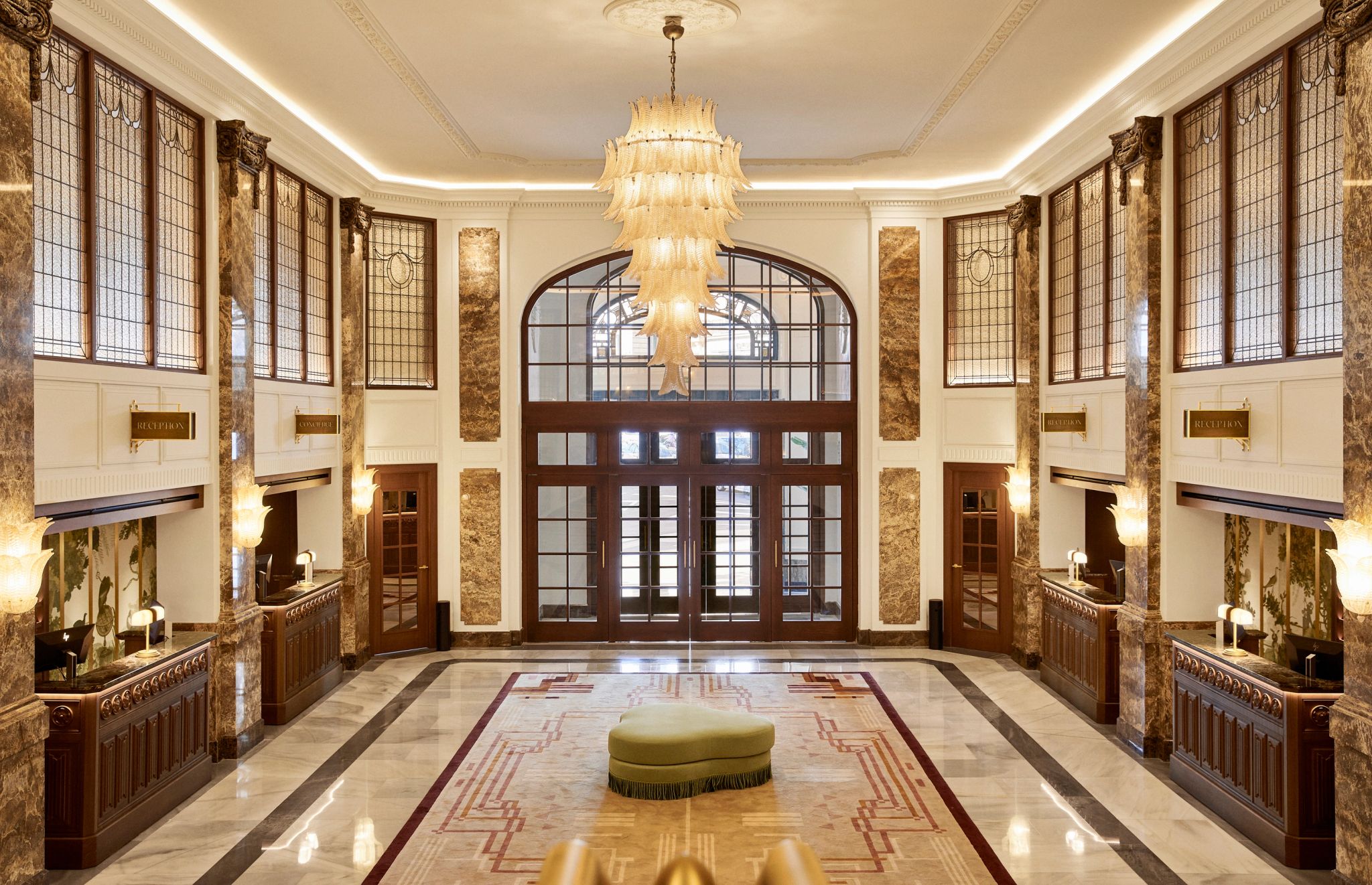 Recepção do hotel recepçao hotel - lobby de luxo - arquitetura classica