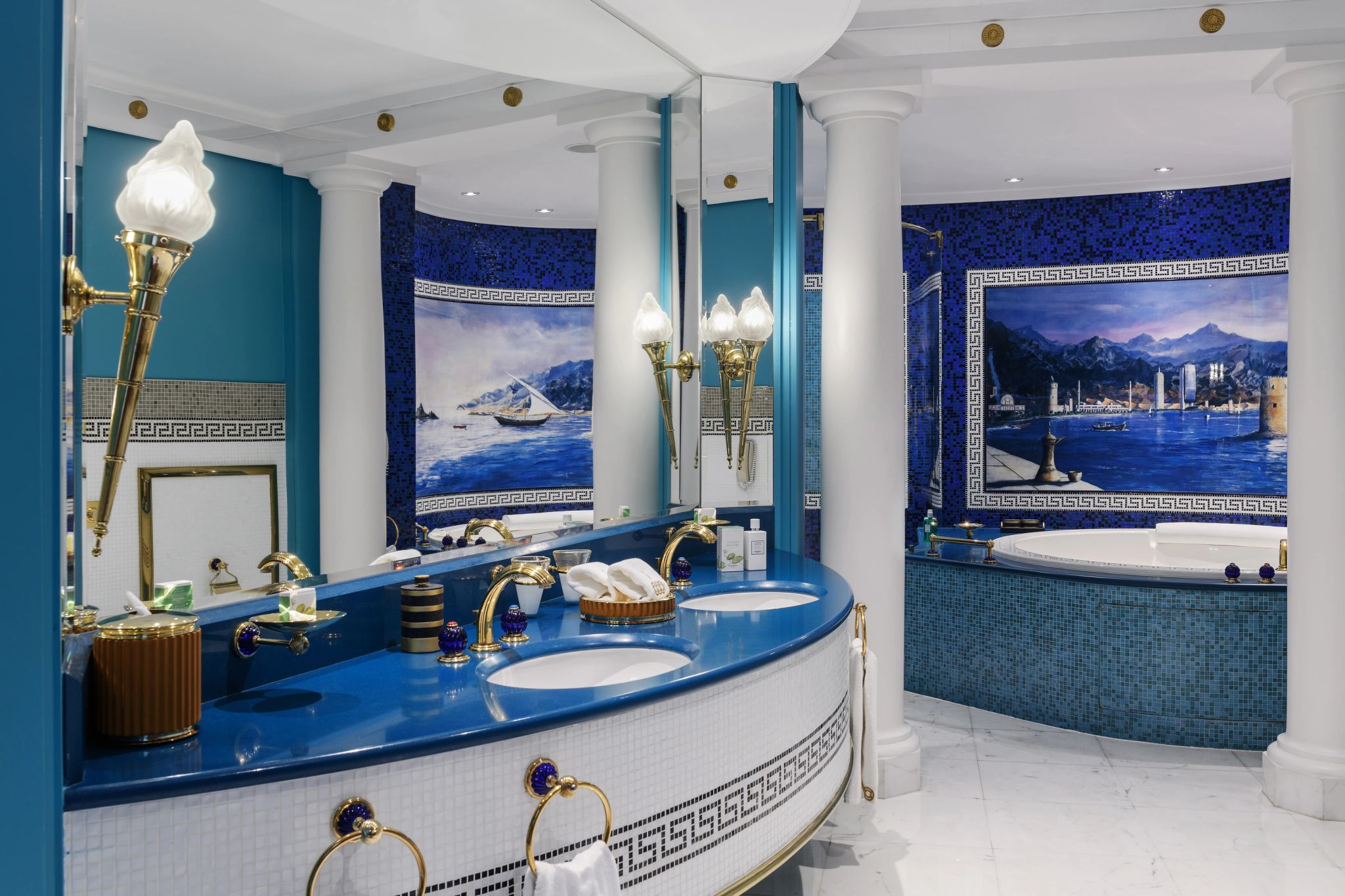 banheira de imersao - suite com banheira - banho de banheira