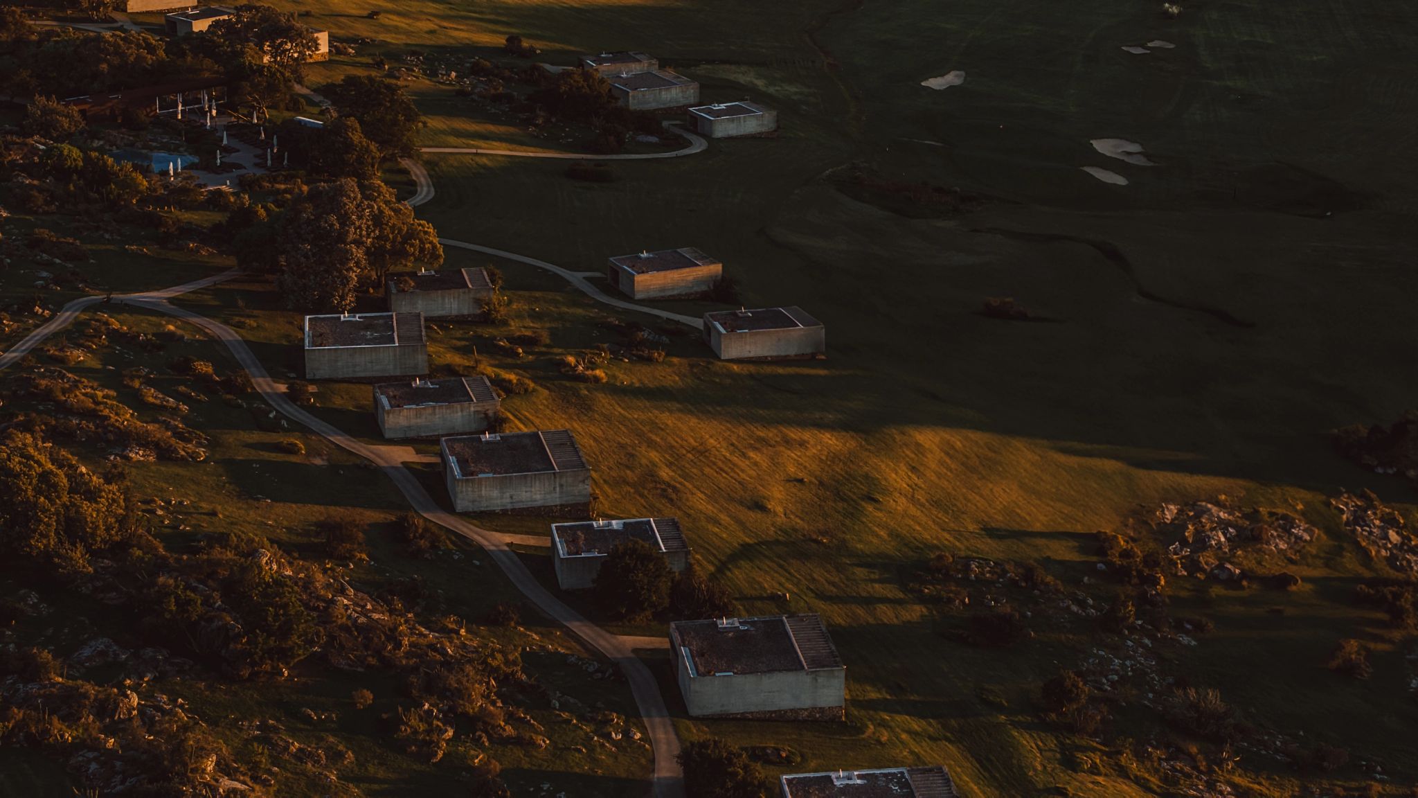 Vista aérea do hotel quartos do hotel - vista aerea - paisagem campestre