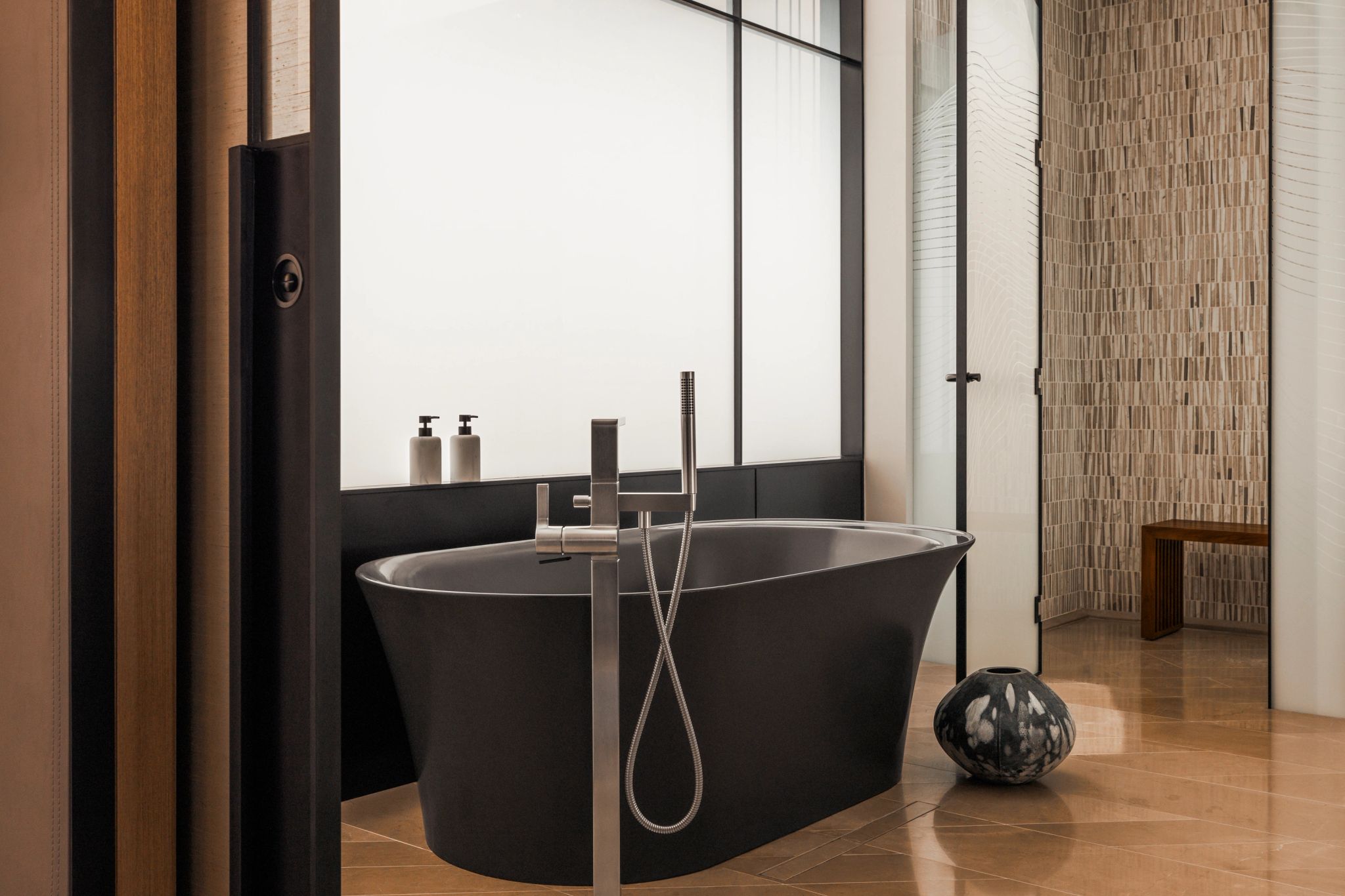 banheira de imersao – banheira de luxo – banheiro com banheira