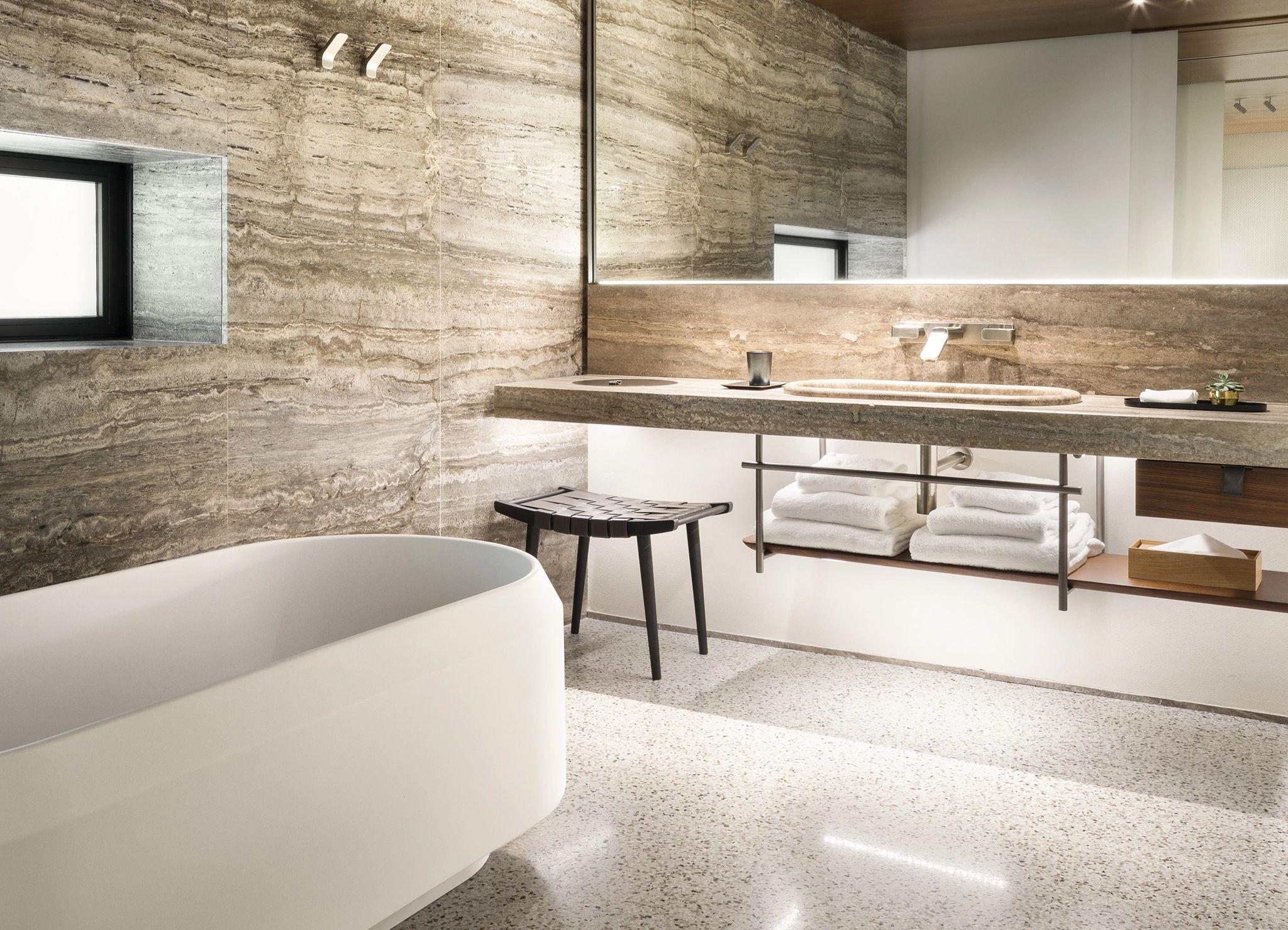 Family Grand Suite Lago suite com banheira - banheira de imersao - banho de banheira