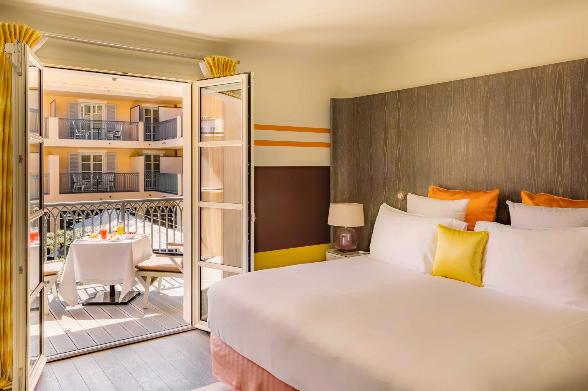 quarto de luxo - cama king-size - terraco privativo