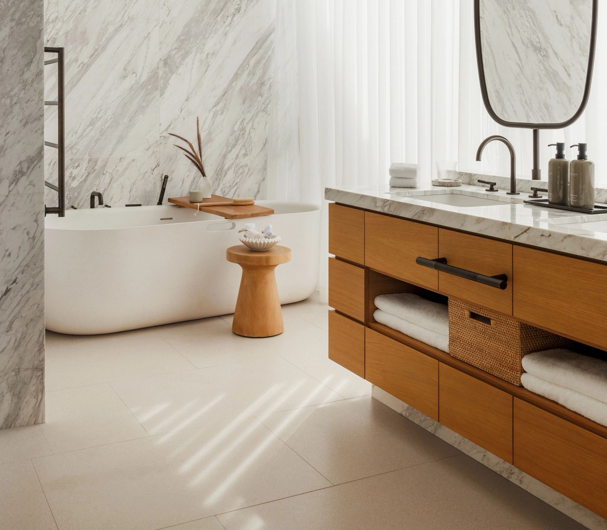 Villa Nostos sala de jantar – mesa de luxo – sofa premium