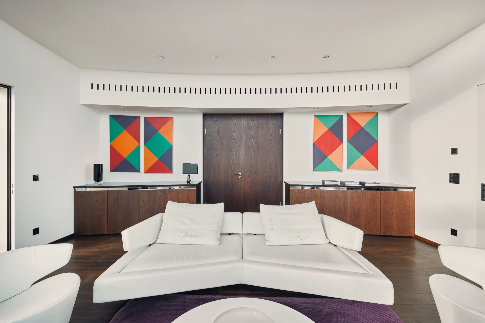 sala de estar – sala da suite – suite conforto - sofa conforatvel - sala de estar moderna