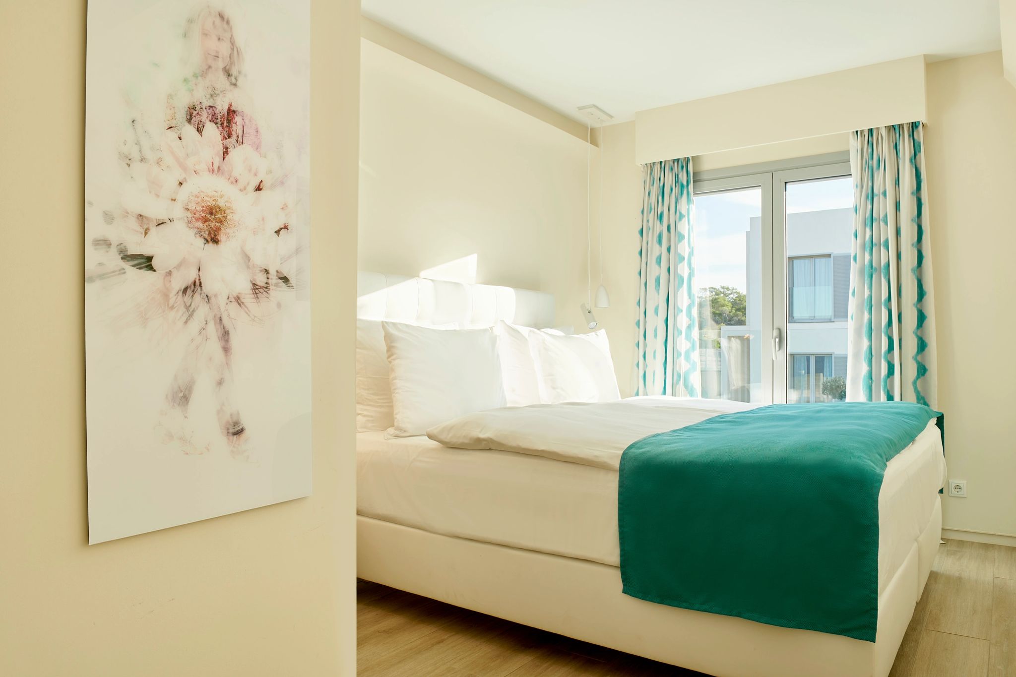 Resort Suite  quarto com cama king-size – hospedagem premium – resort em ibiza