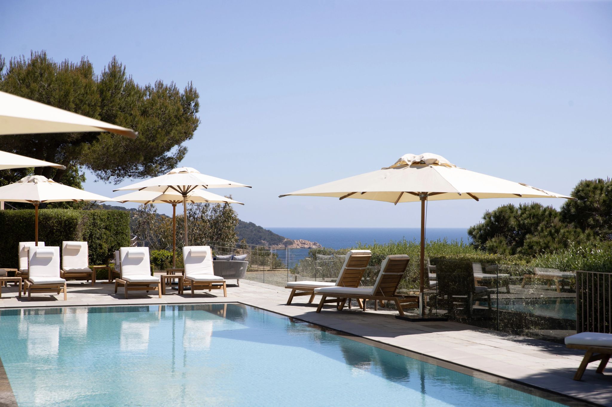 Piscina externa do resort piscina externa - piscina ao ar livre - hotel com piscina - area de lazer