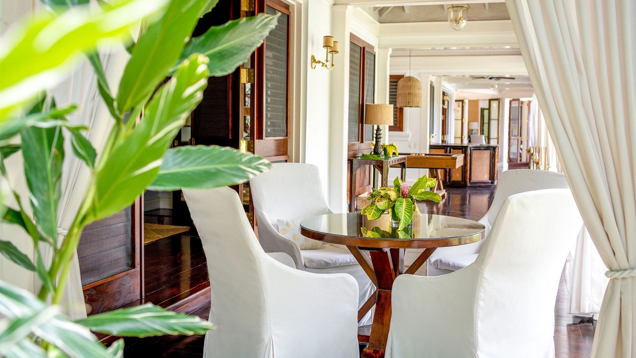 Estate Villa varanda mobiliada - area gourmet - decoraçao tropical