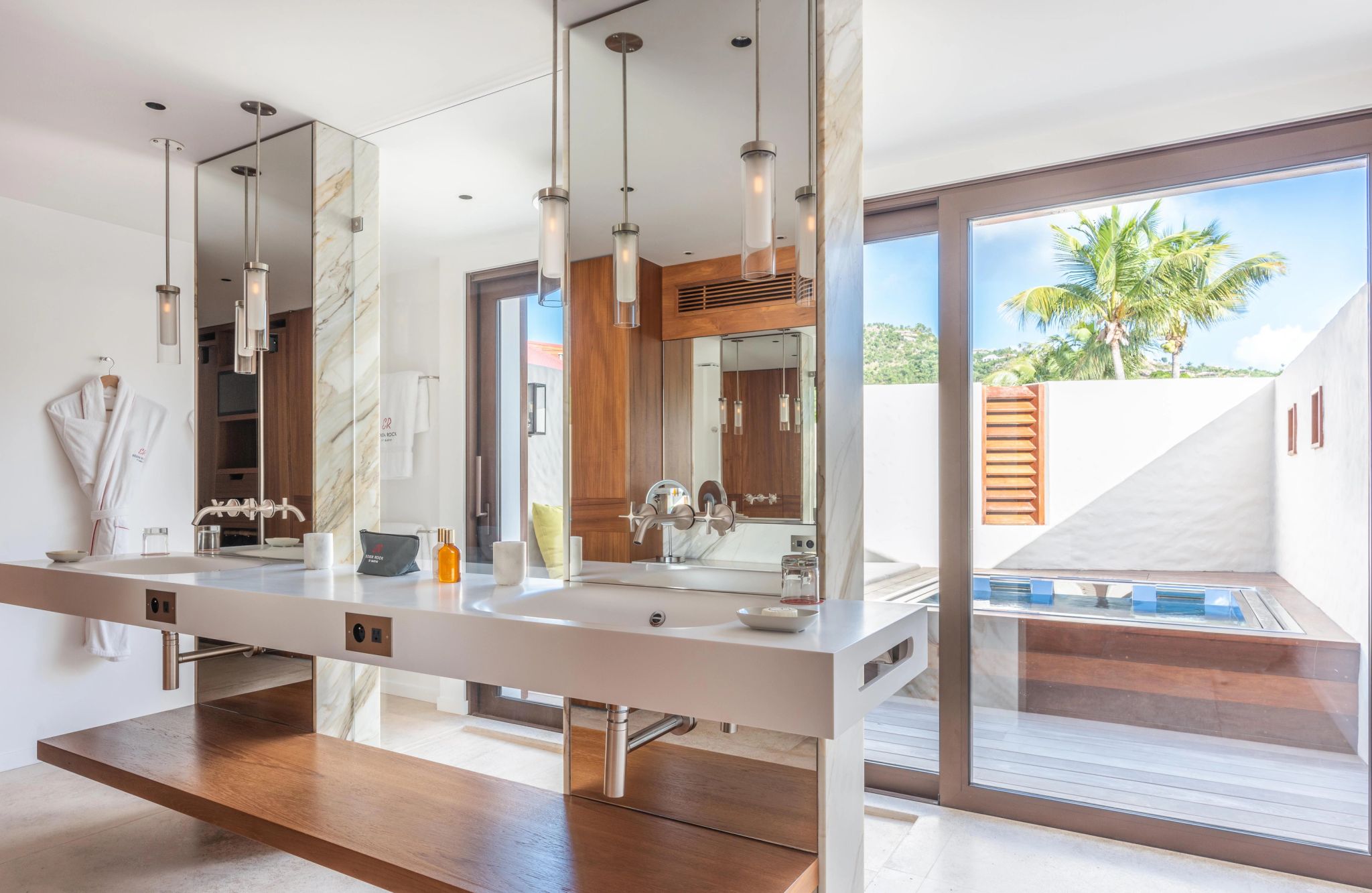 Villa Frangipani banheiro de luxo – suite com jacuzzi – banheiro suite