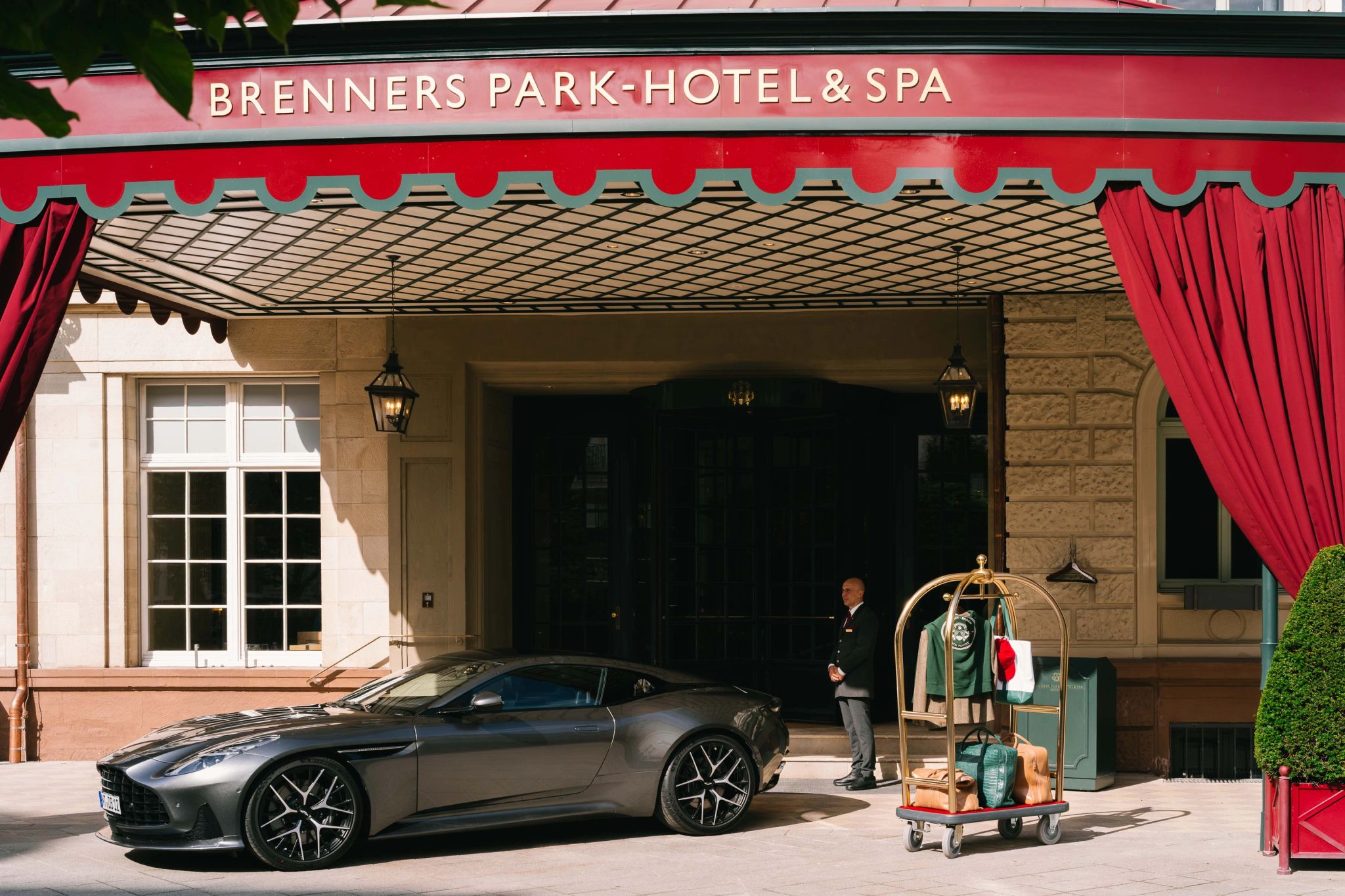 servico de concierge - hotel cinco estrelas - hospitalidade de luxo