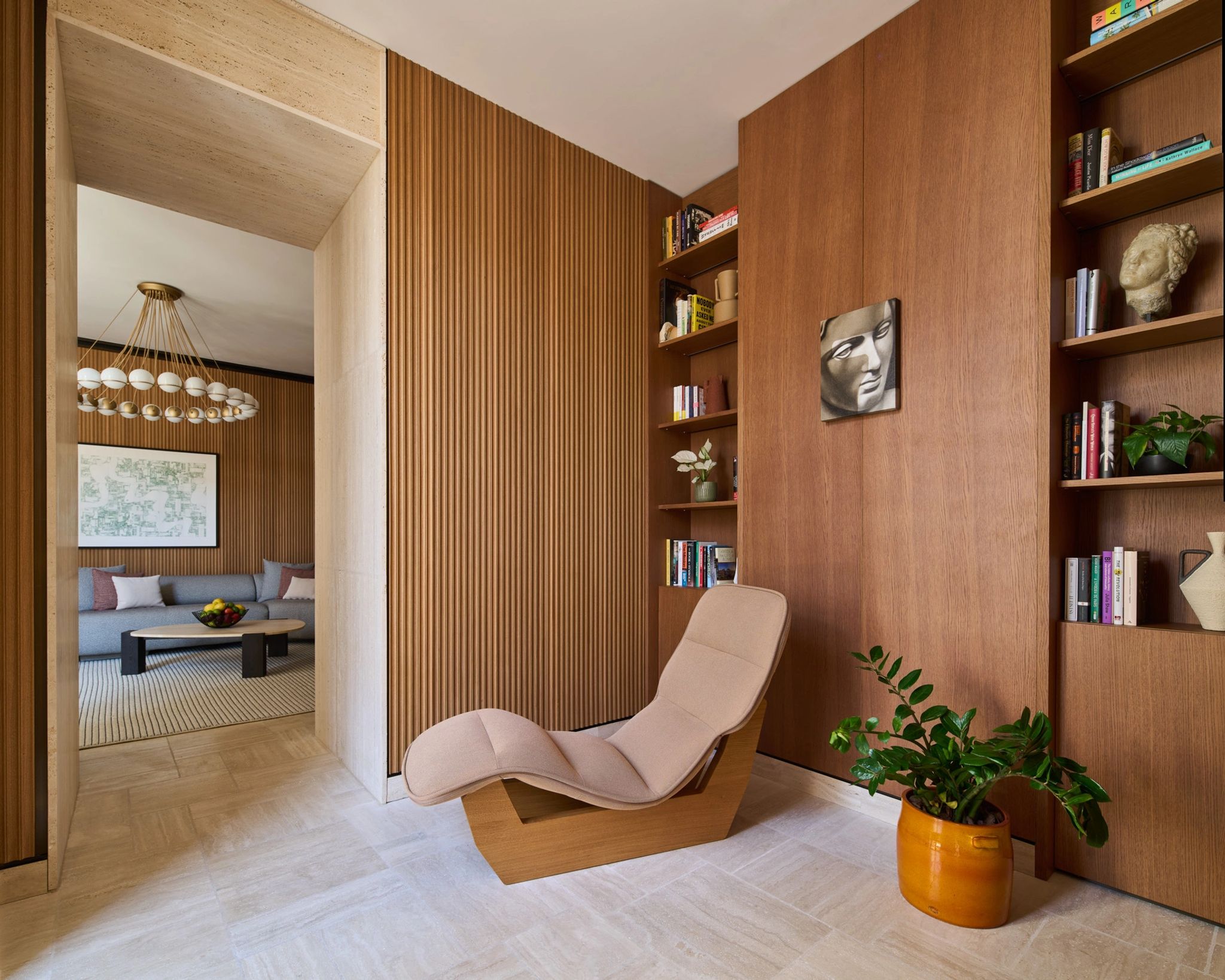 Two Bedroom Mellini Suite suite master - decoracao premium - biblioteca