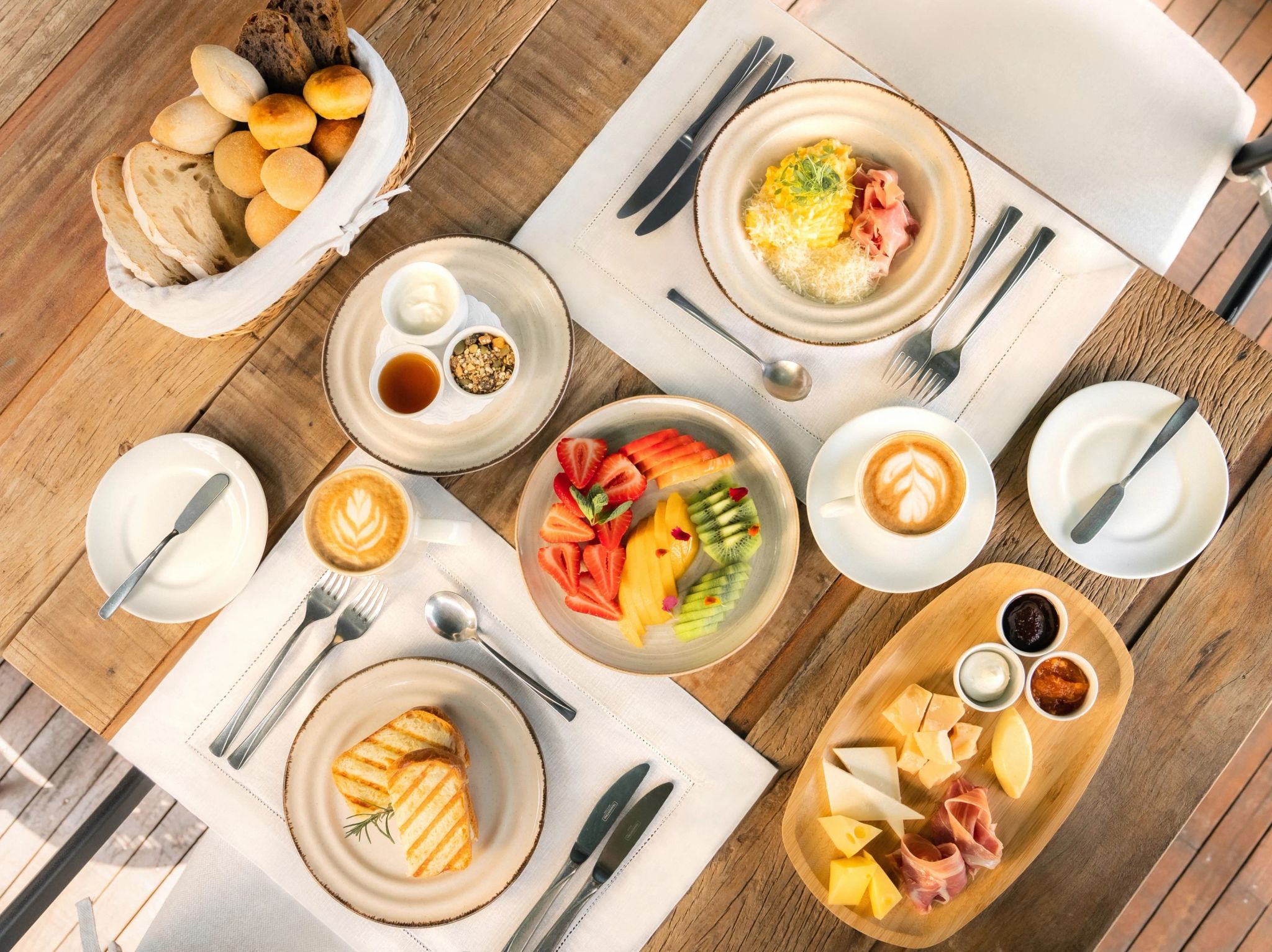 Café da manhã no Espaço Bateiras cafe da manha de hotel