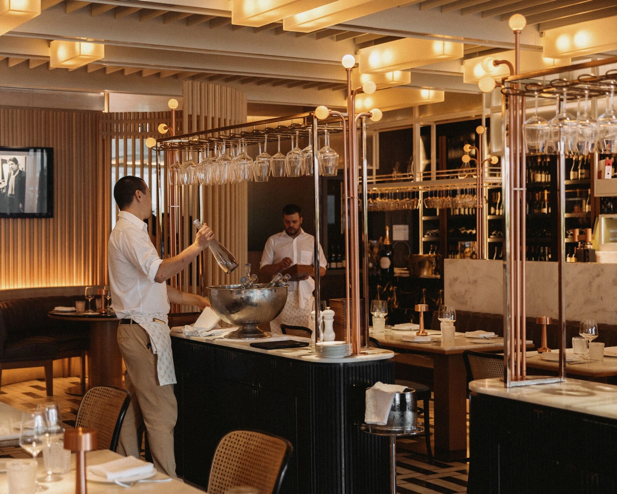 Marcus Lounge & Bar bar moderno - vida noturna - bar do hotel