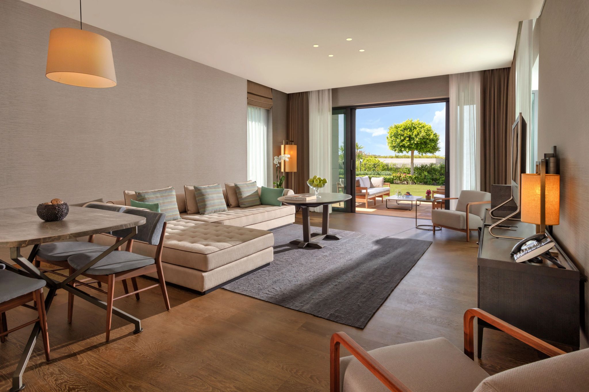 Three Bedroom Garden View Apartment sala de estar - sala chique - sala moderna