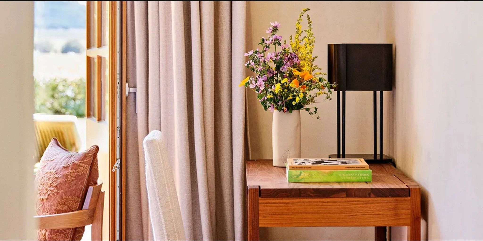 Classic Double Garden terraco - varanda privativa - mesa de jantar