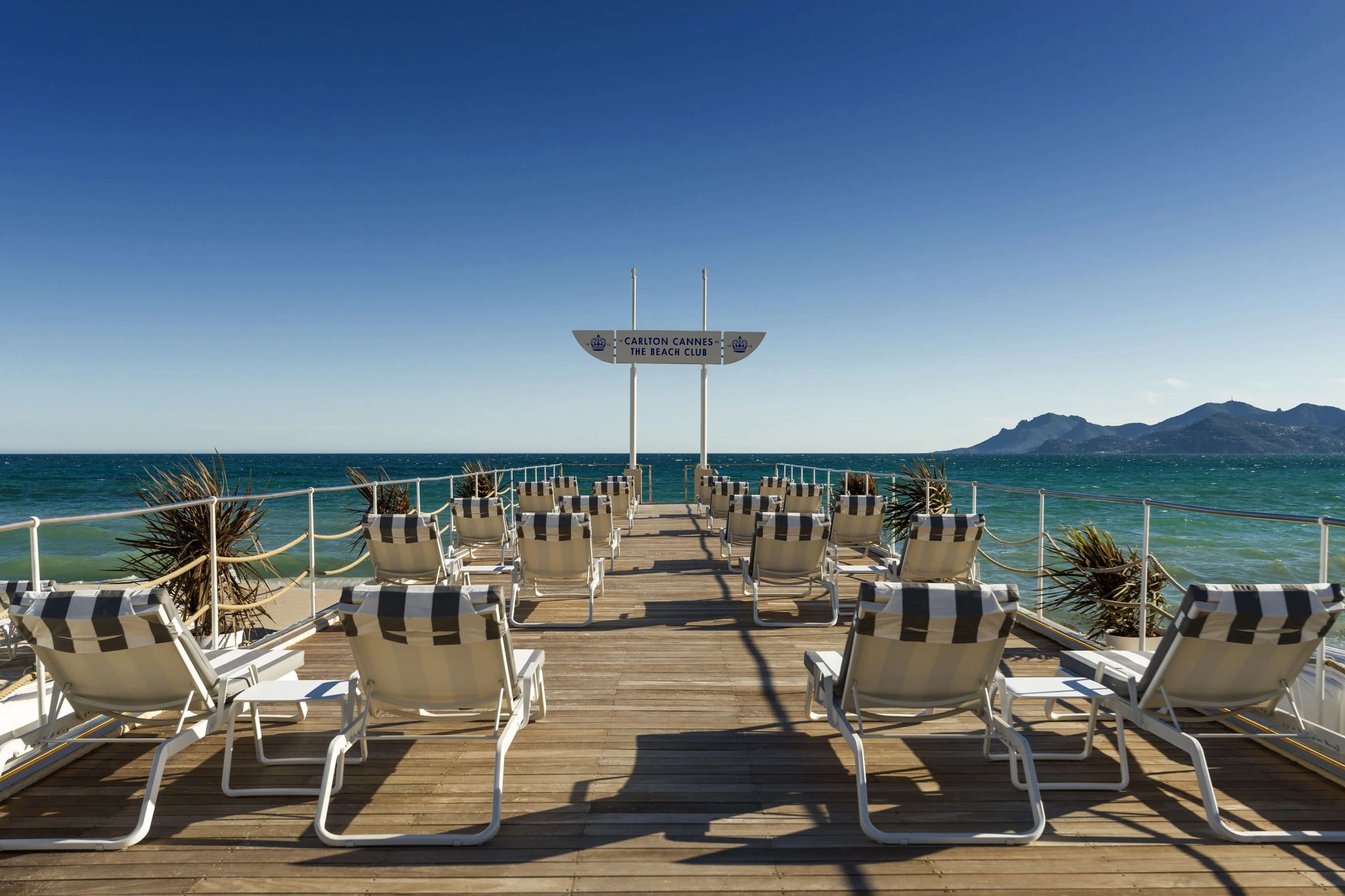 Beach Club banho de sol - beach club - vista mar - atividades de lazer