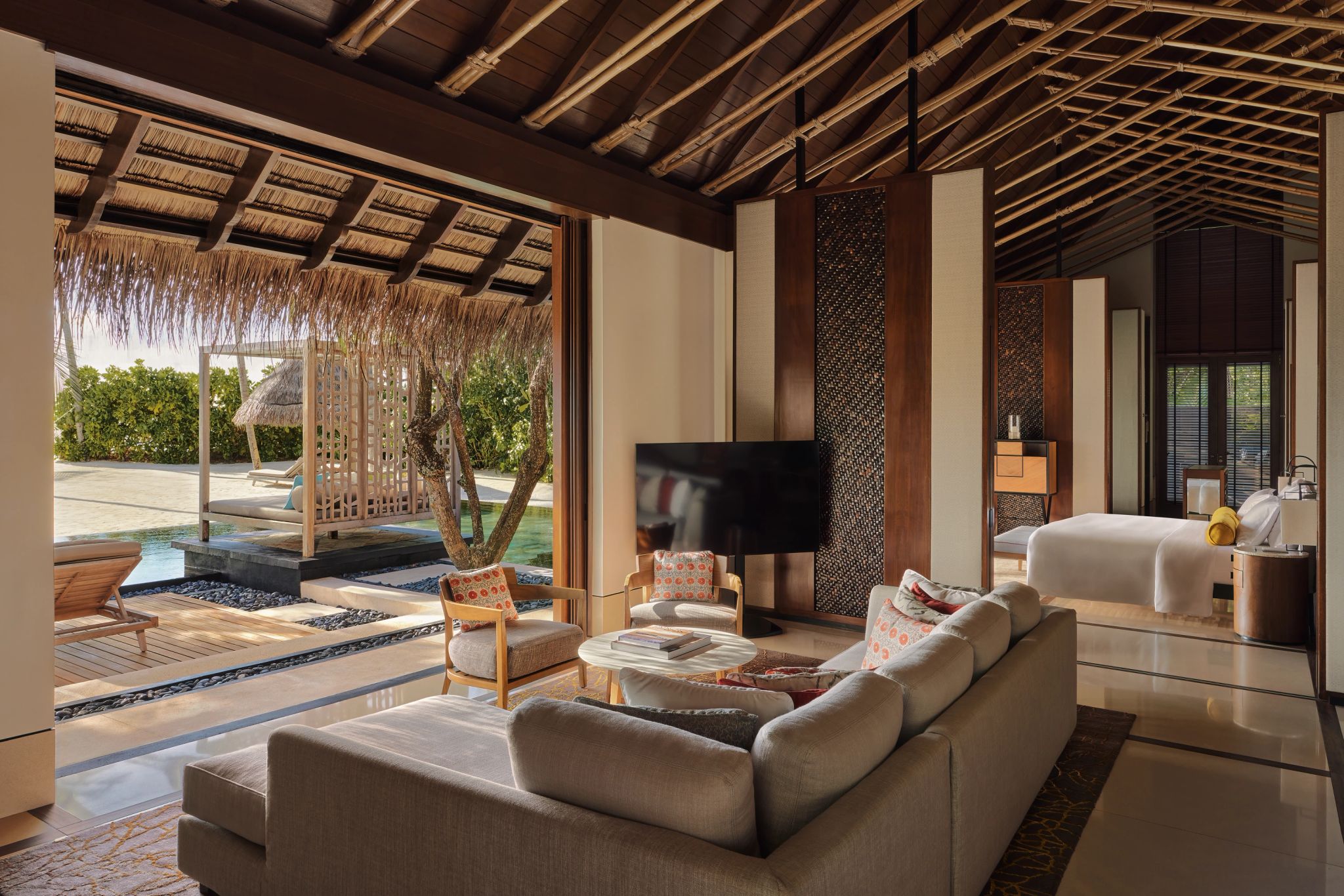 Grand Beach Villa Pool sala de estar - sala de tv - sala moderna