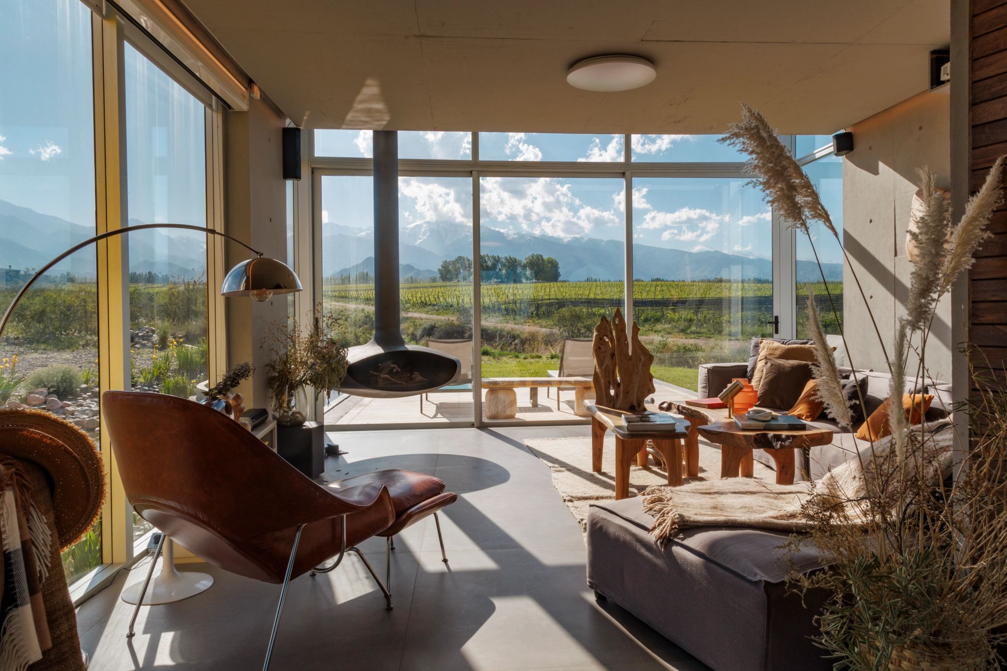 Casa La Amada suite com vista - sala de estar - decoracao moderna