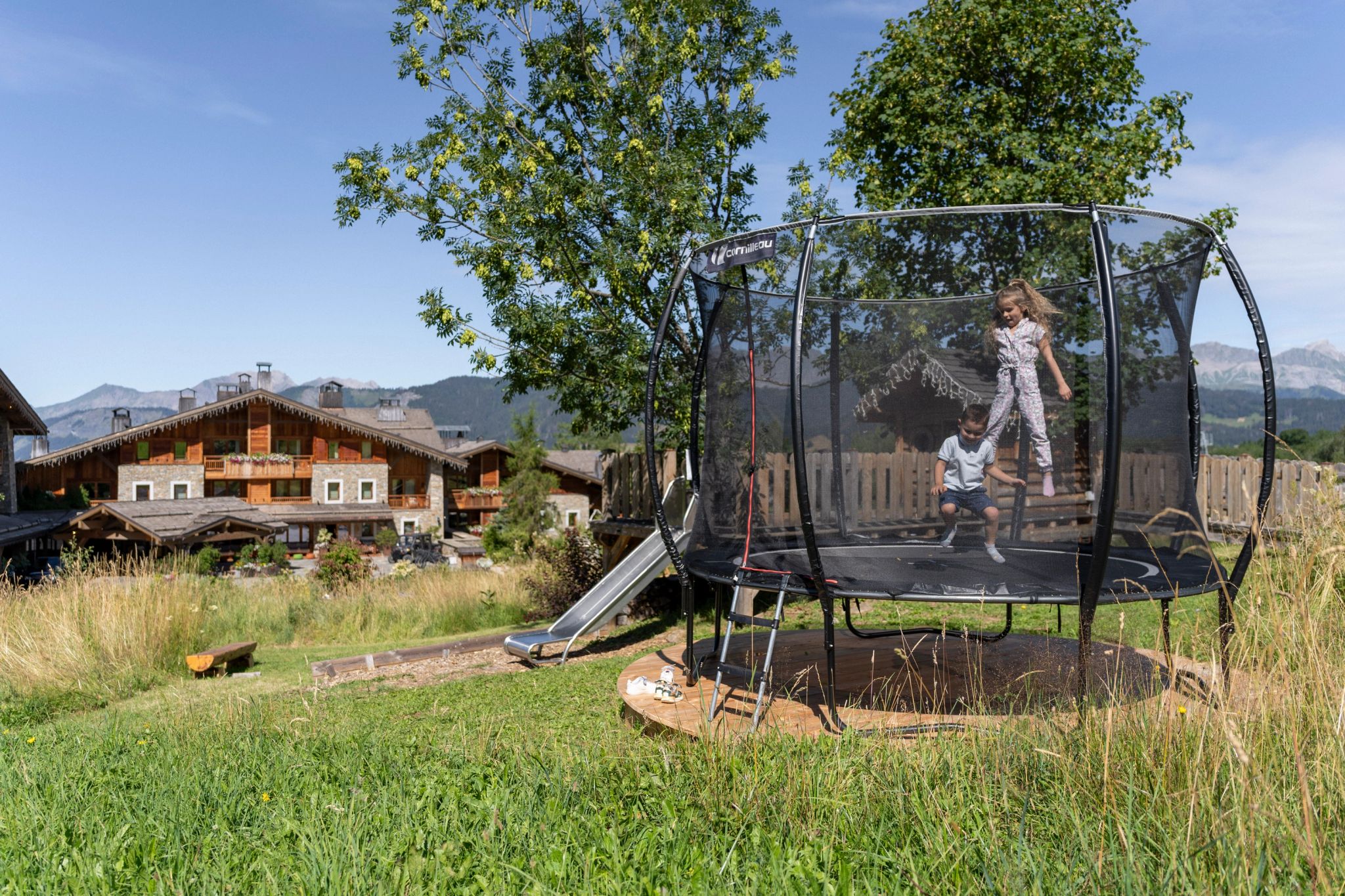 atividades para crianças - cama elastica – atividade ao ar livre - lazer para crianças