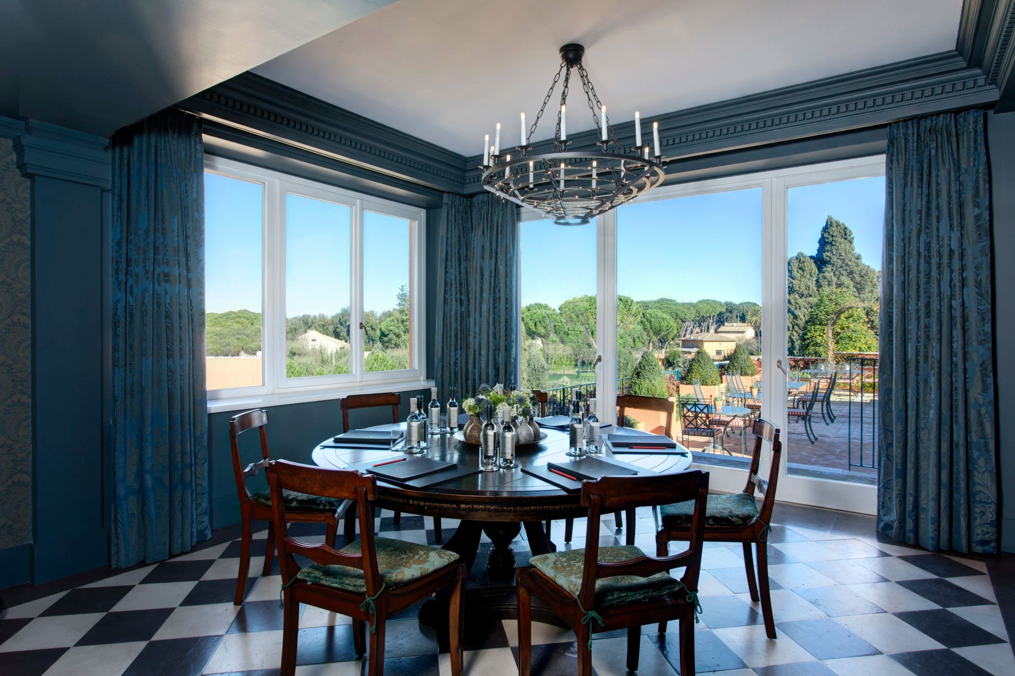 sala de jantar vista terraço - jantar em roma - hotel de la ville